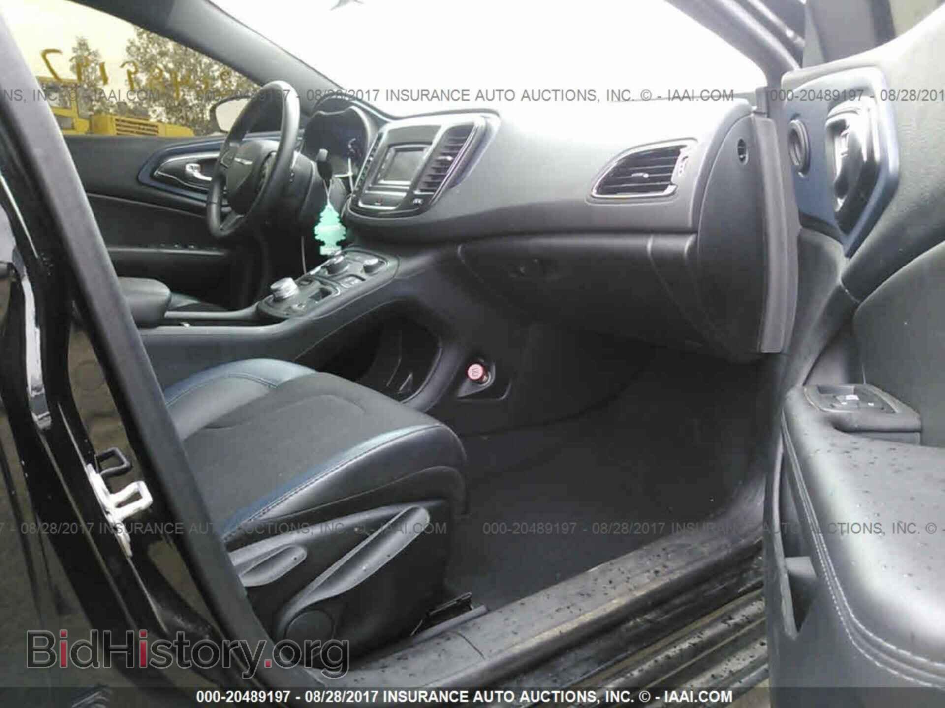 2016 Chrysler 200 - VIN: 1C3CCCBB4GN172960 - Photo 5