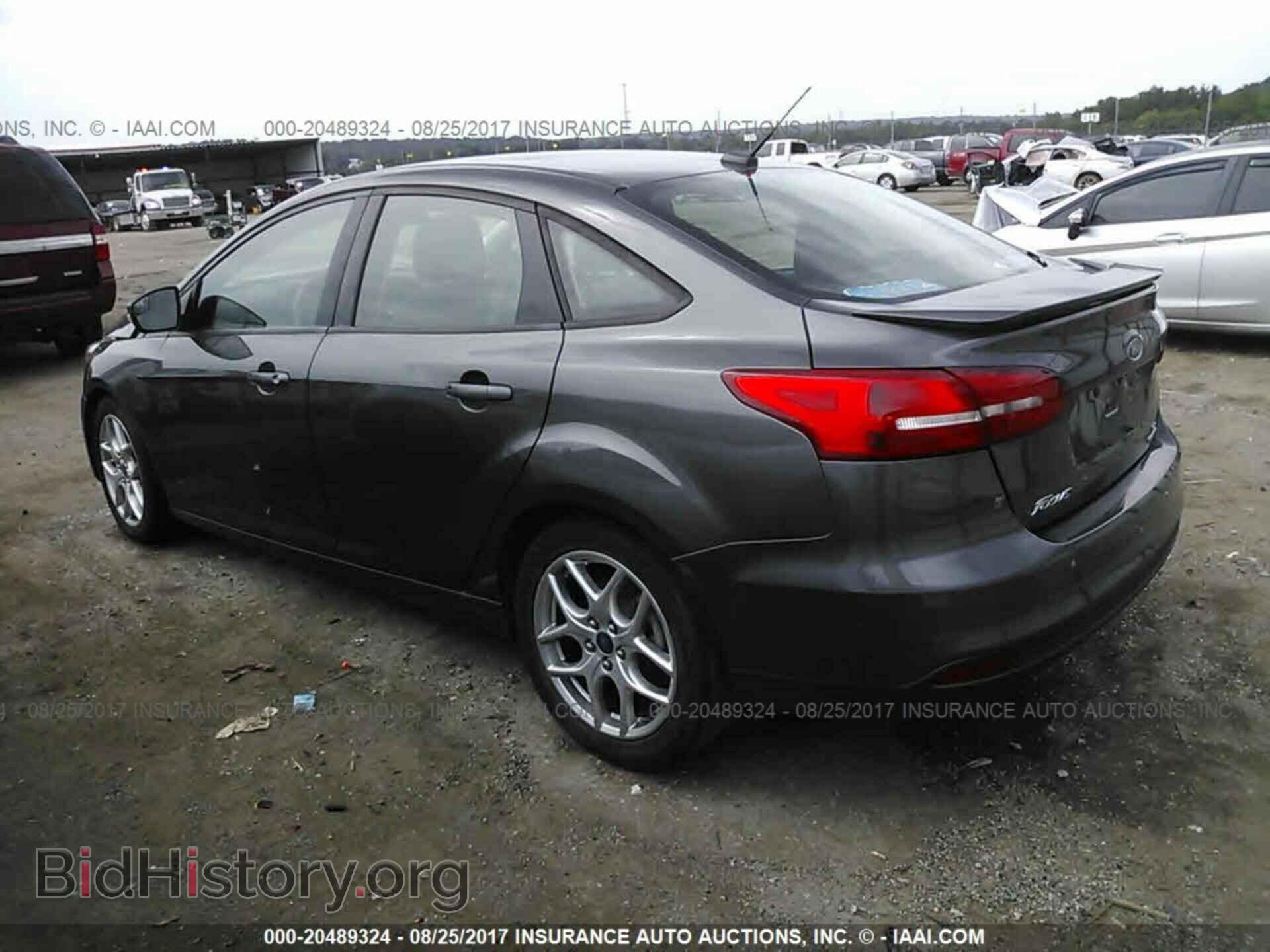 2015 Ford Focus - VIN: 1FADP3F28FL363568 - Photo 3