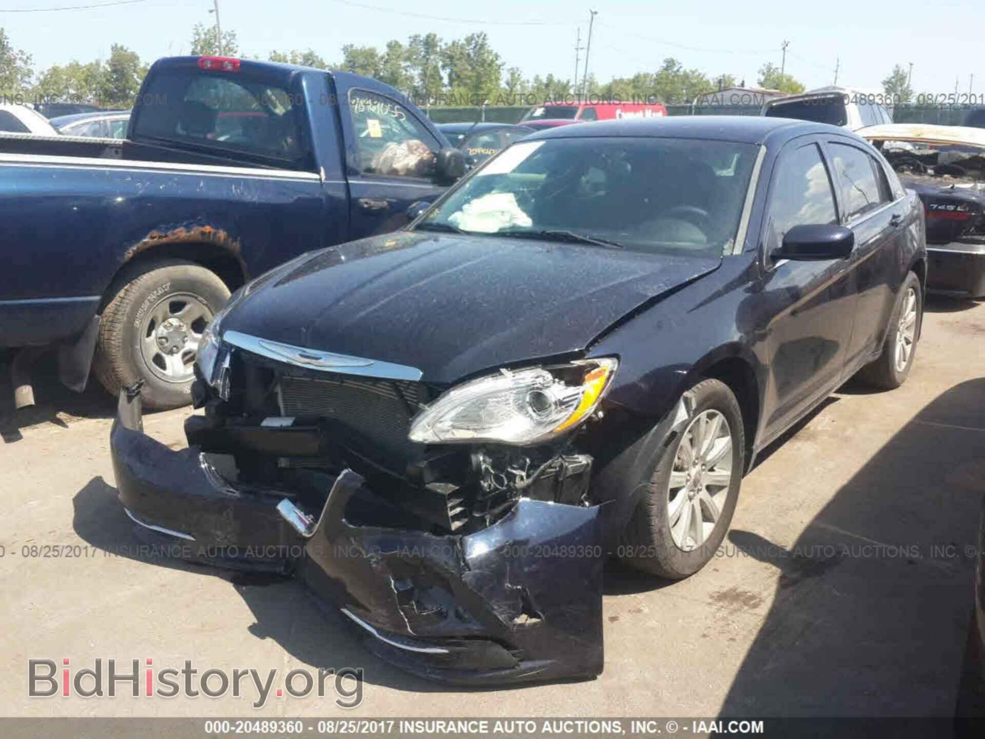 2011 Chrysler 200 - VIN: 1C3BC1FB7BN595342 - Photo 2