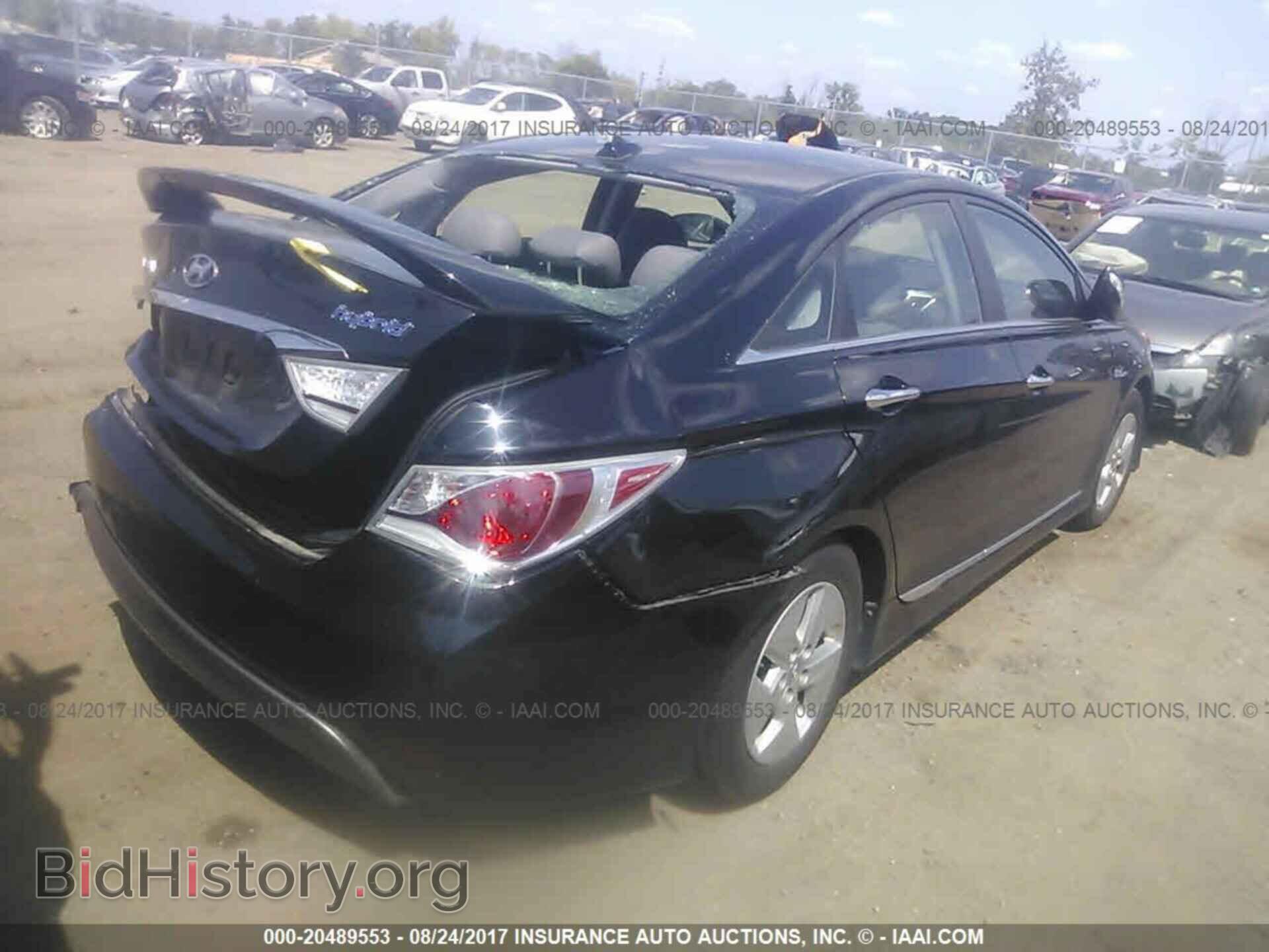 2012 Hyundai Sonata - VIN: KMHEC4A47CA046604 - Photo 4