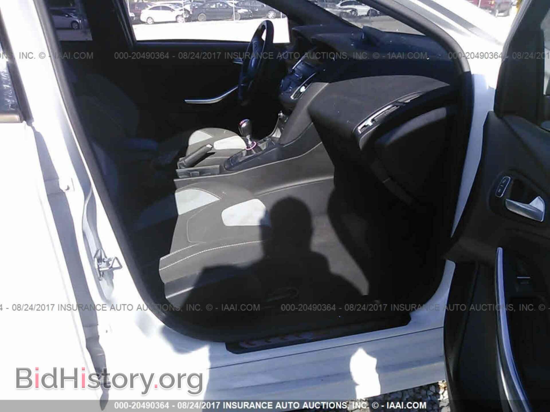 2016 Ford Focus - VIN: 1FADP3L92GL288501 - Photo 5