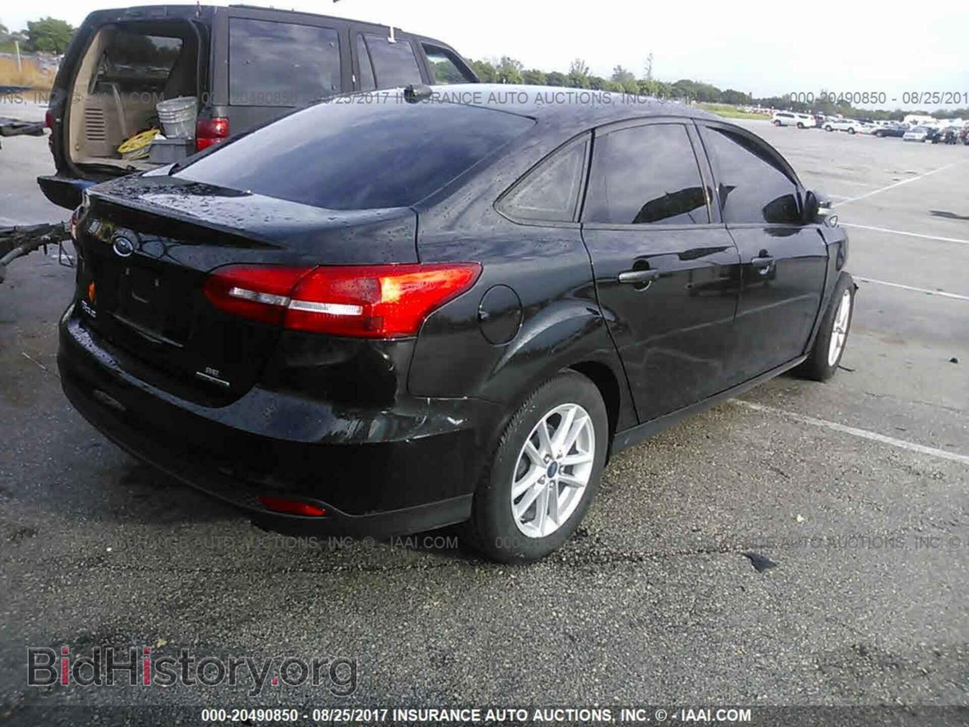 2015 Ford Focus - VIN: 1FADP3F29FL244623 - Фото 4
