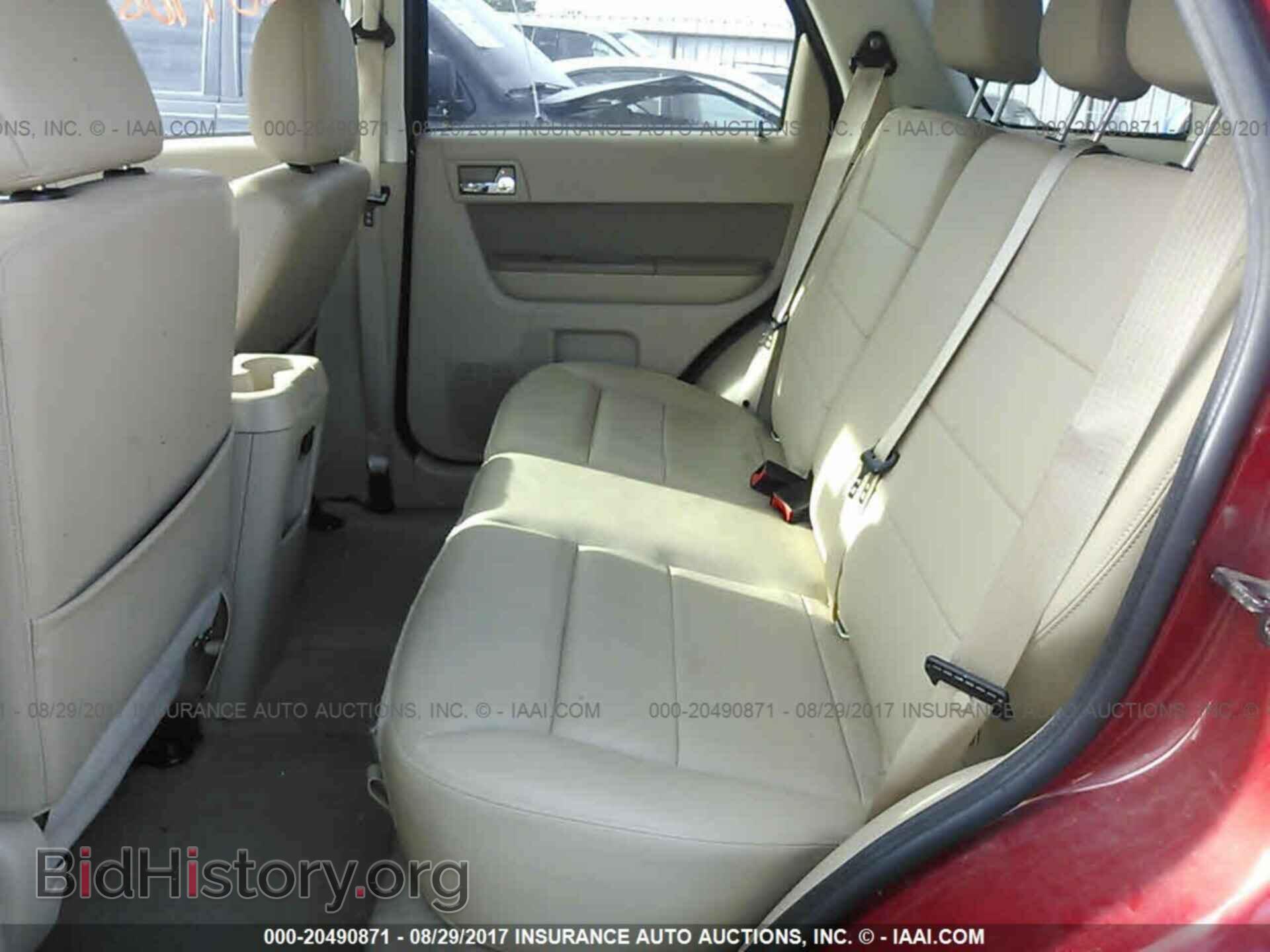 2011 Ford Escape - VIN: 1FMCU9EG7BKB58219 - Photo 8