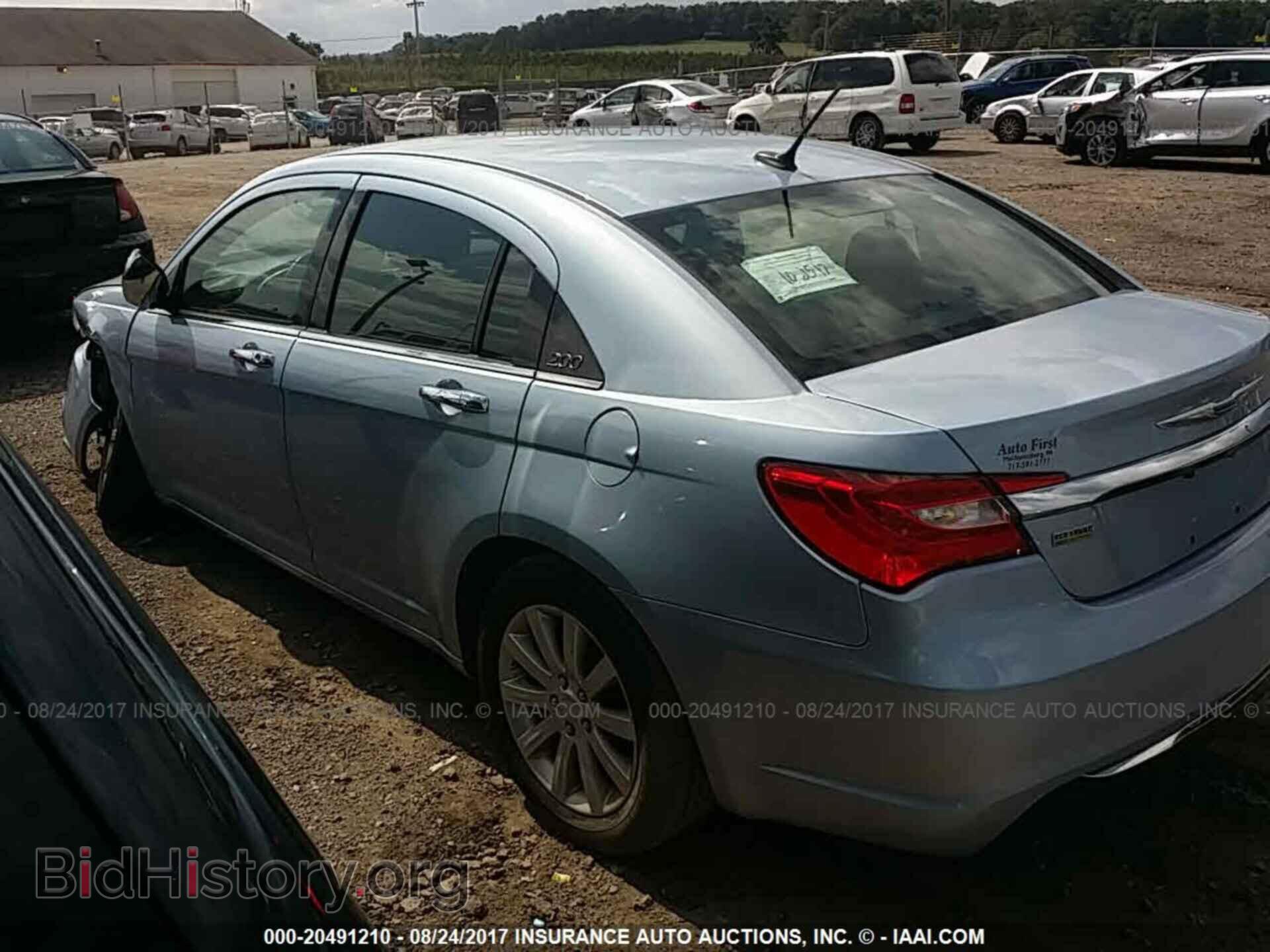 2013 Chrysler 200 - VIN: 1C3CCBCG1DN533920 - Фото 3