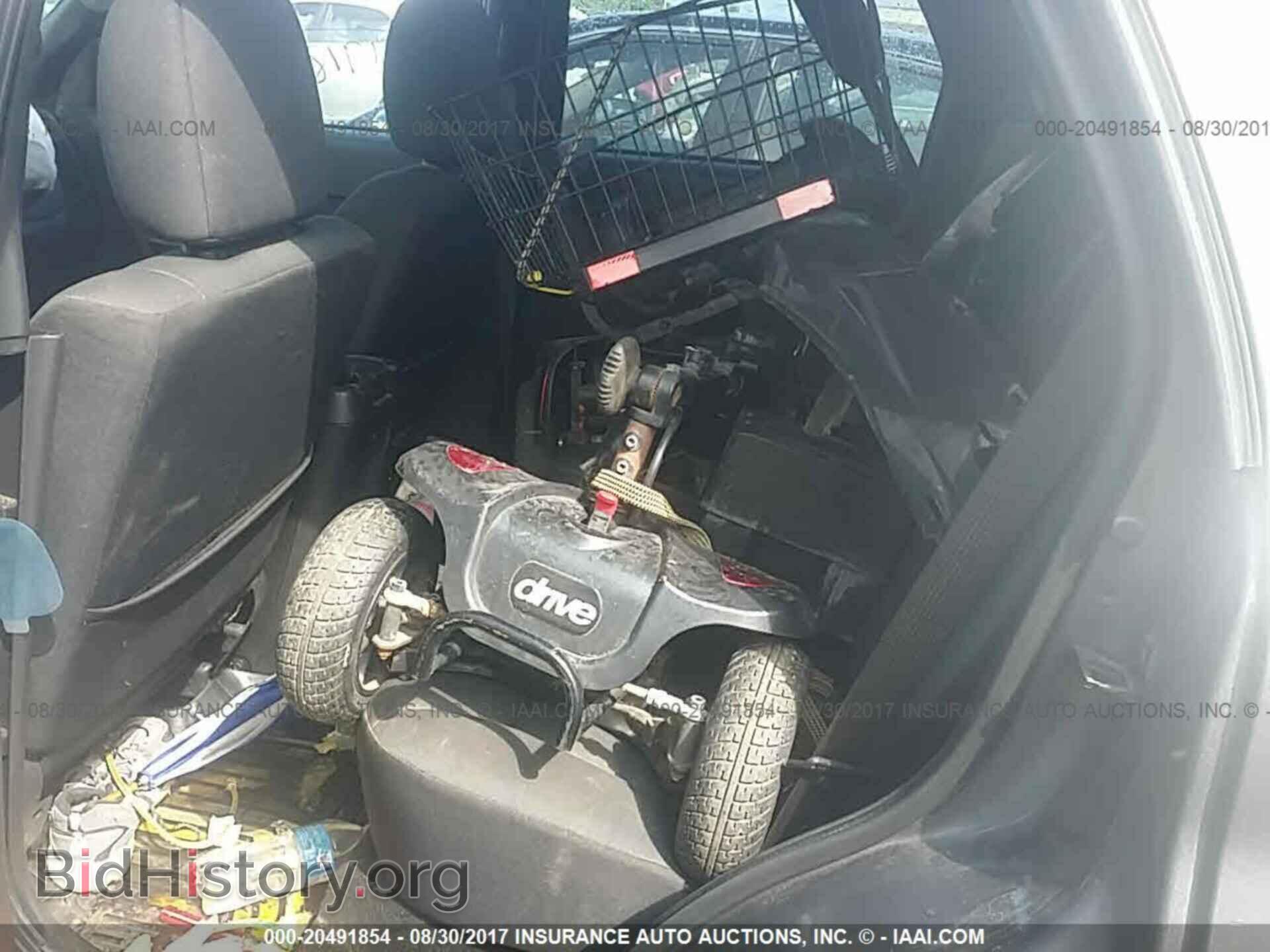 2011 Ford Escape - VIN: 1FMCU0DG1BKB11748 - Фото 8