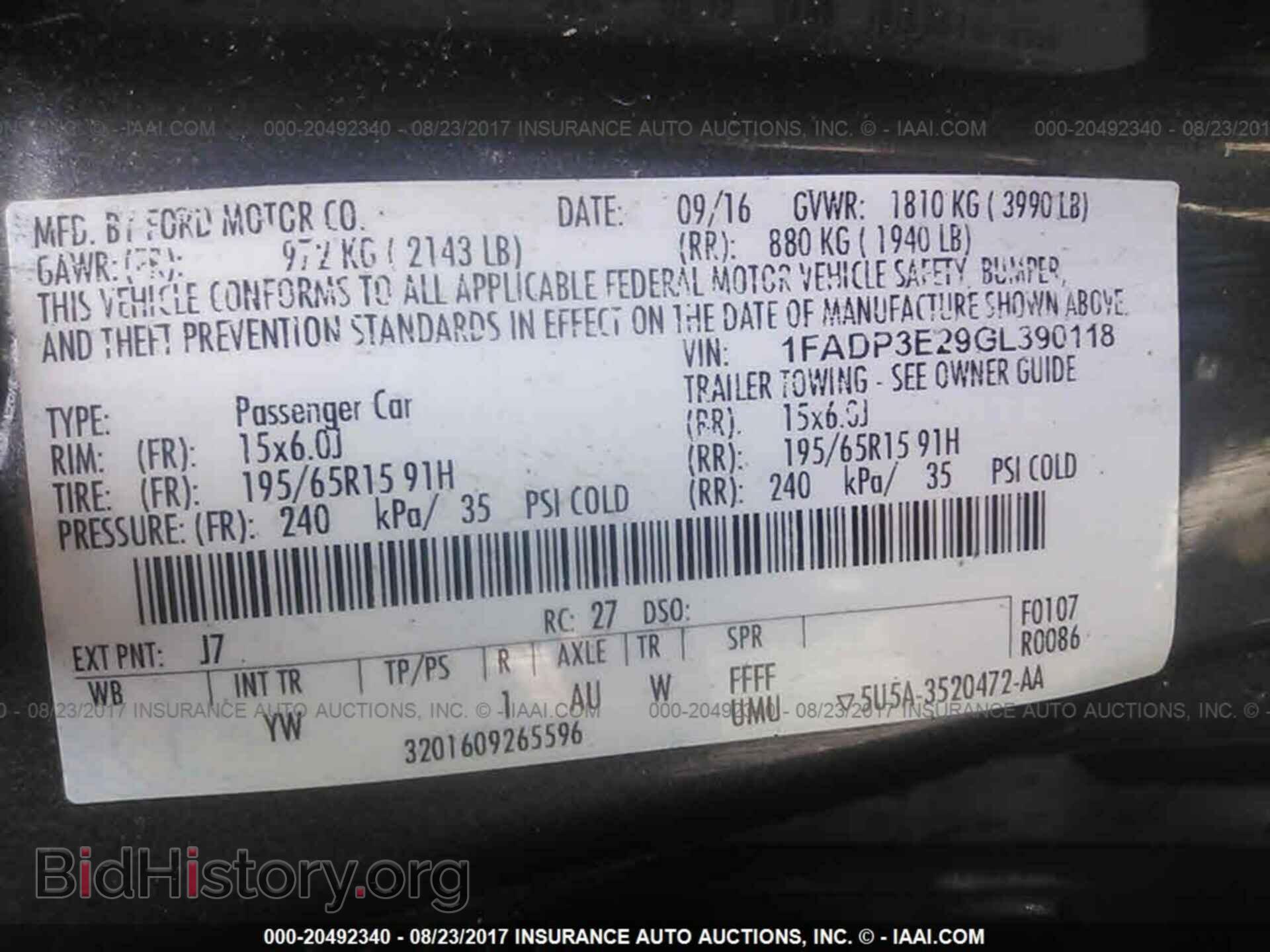 2016 Ford Focus - VIN: 1FADP3E29GL390118 - Photo 9