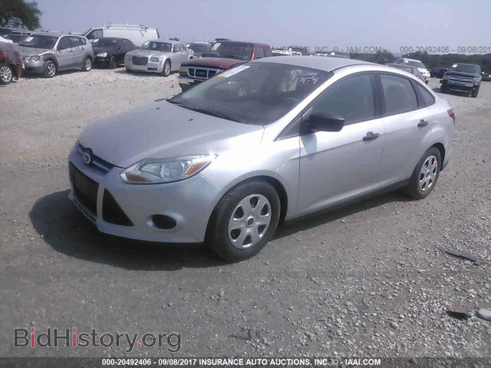2012 Ford Focus - VIN: 1FAHP3E2XCL298334 - Photo 2
