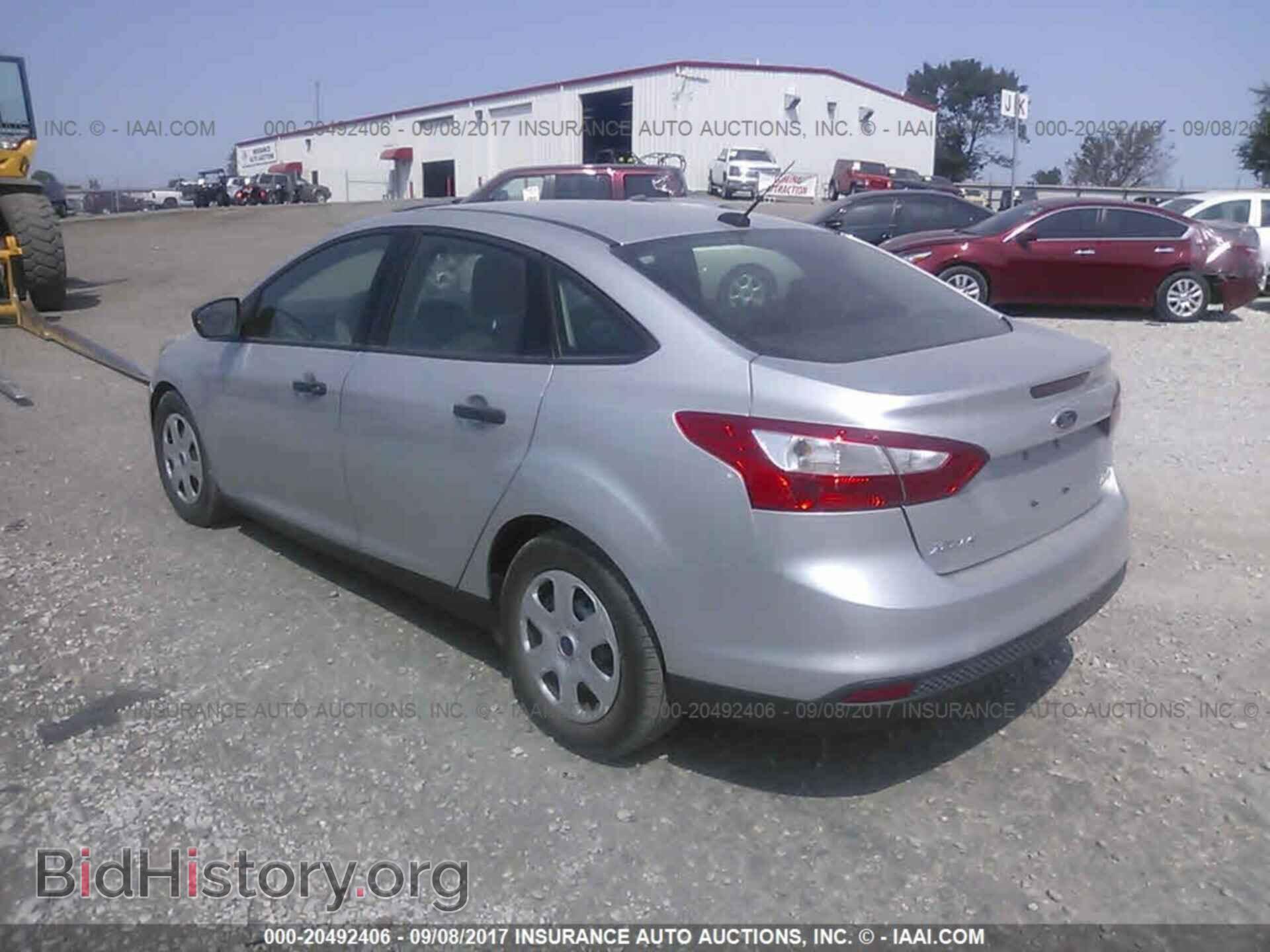 2012 Ford Focus - VIN: 1FAHP3E2XCL298334 - Photo 3