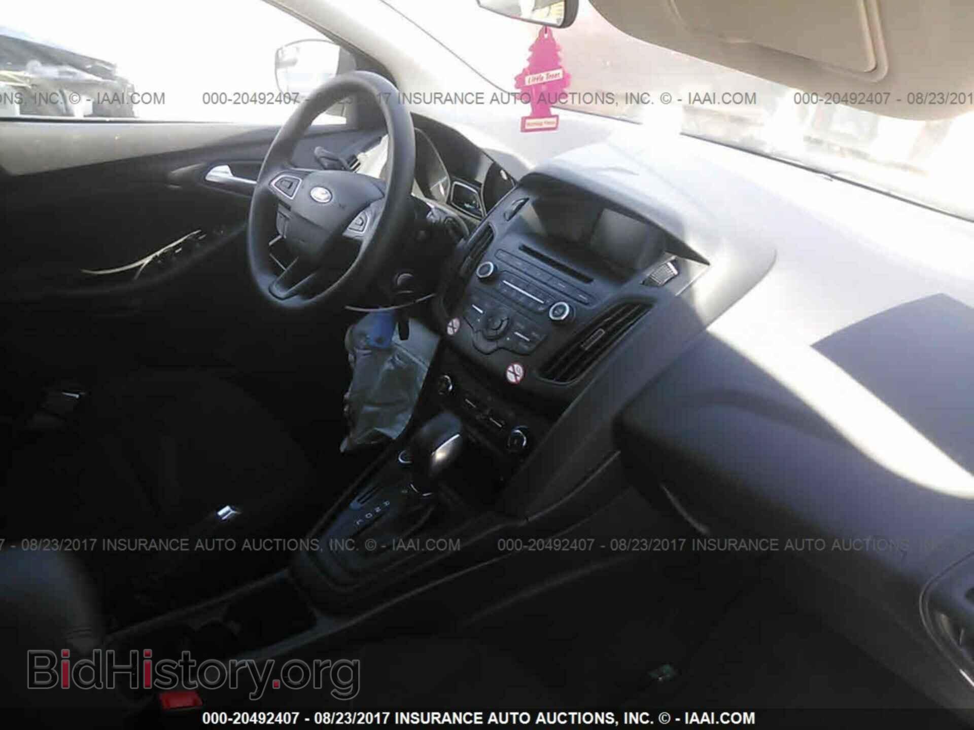 2017 Ford Focus - VIN: 1FADP3K27HL247271 - Photo 5
