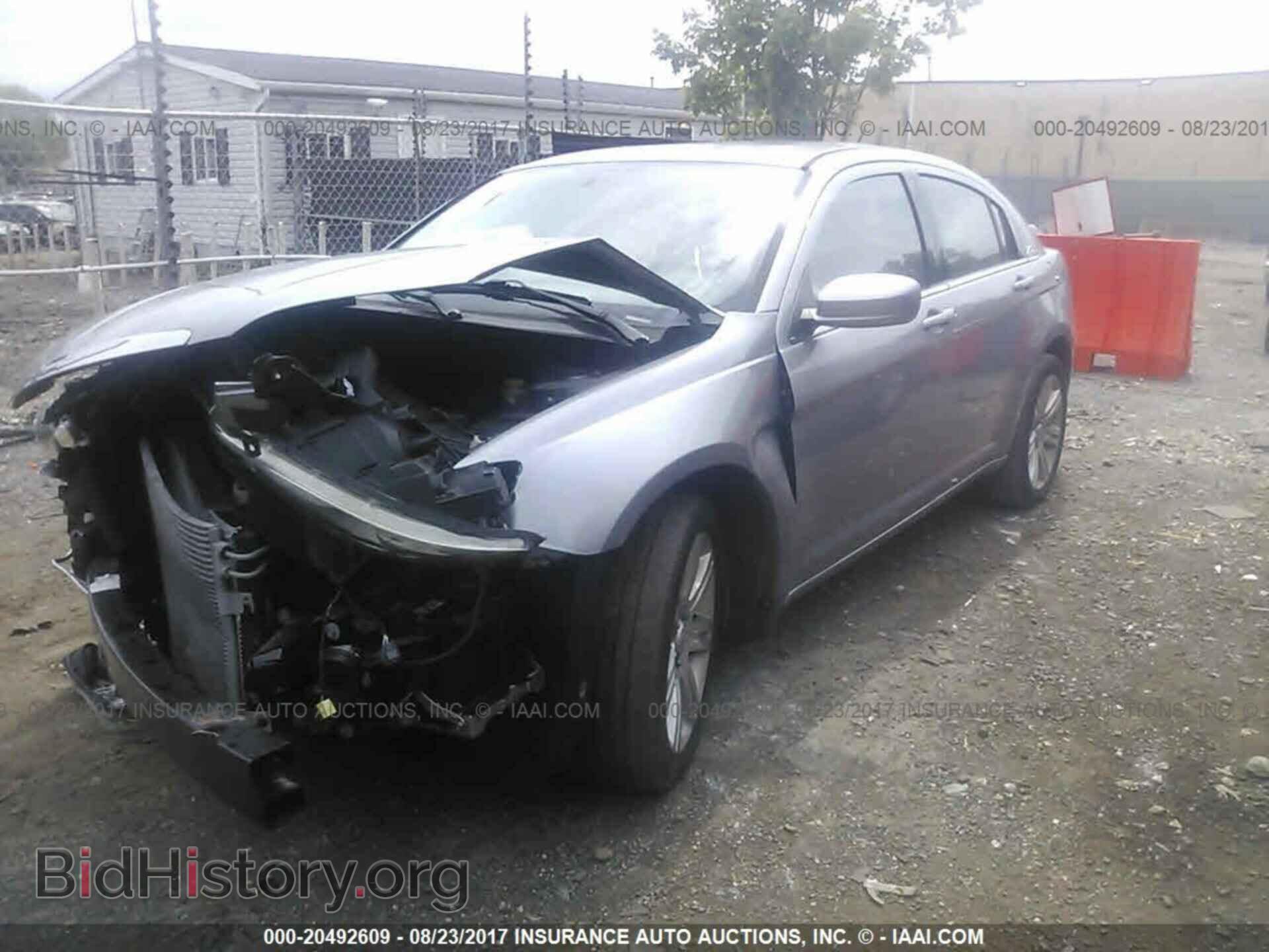 2013 Chrysler 200 - VIN: 1C3CCBBB0DN583942 - Photo 2