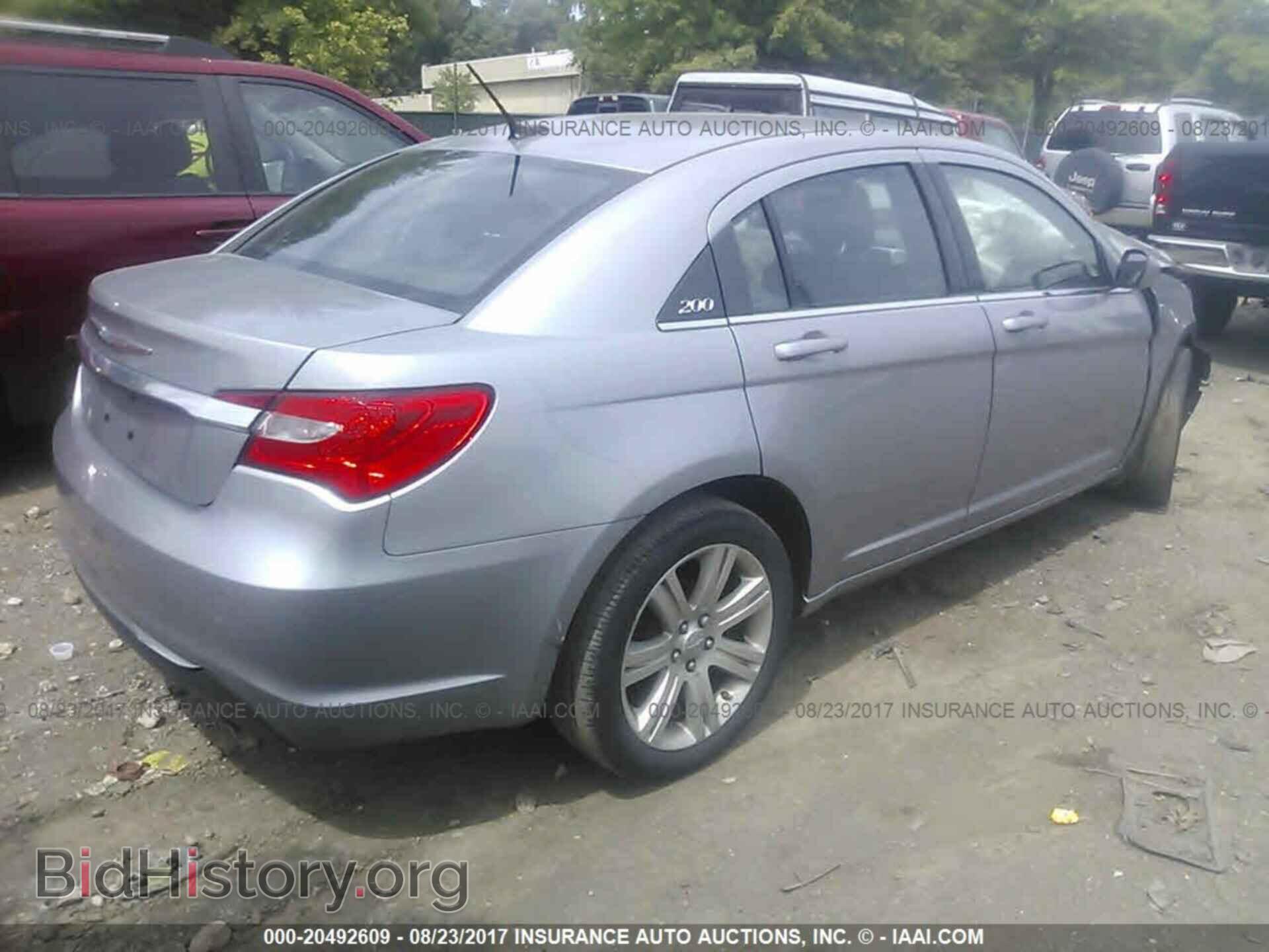 2013 Chrysler 200 - VIN: 1C3CCBBB0DN583942 - Photo 4