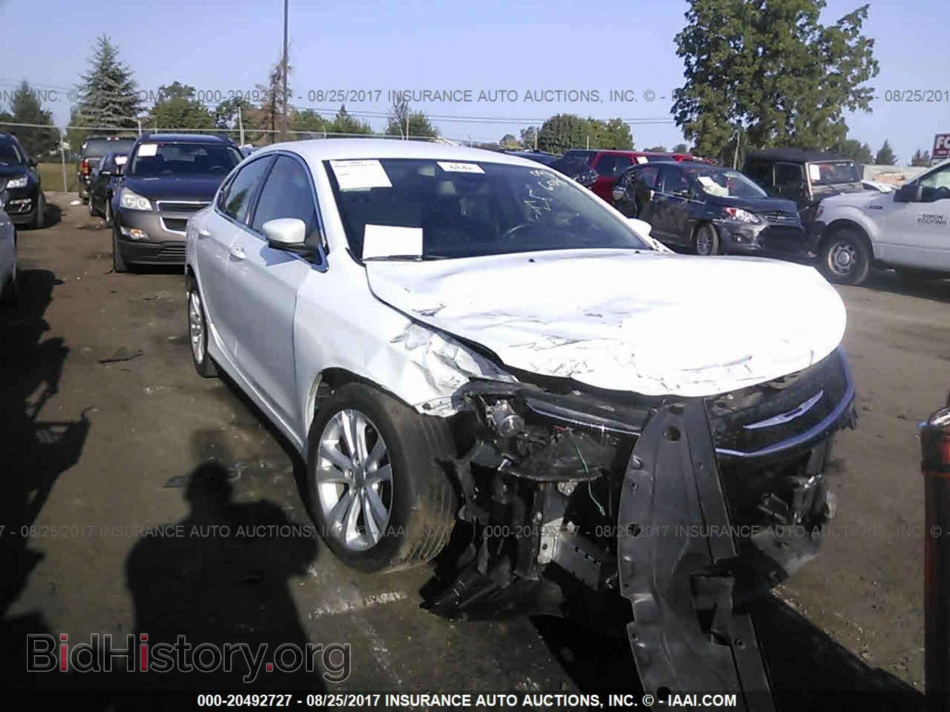 Photo 1C3CCCABXFN607111 - Chrysler 200 2015