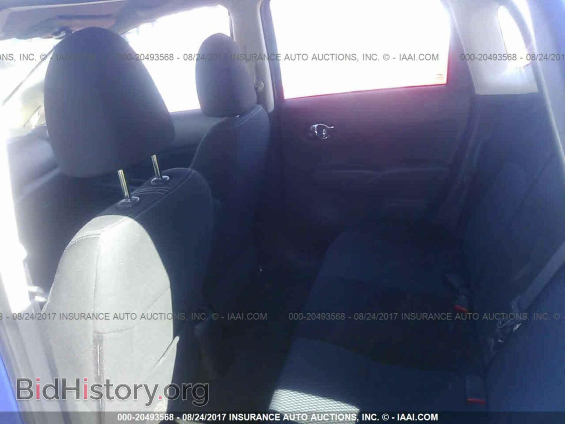 2015 Nissan Versa note - VIN: 3N1CE2CP4FL402900 - Photo 8