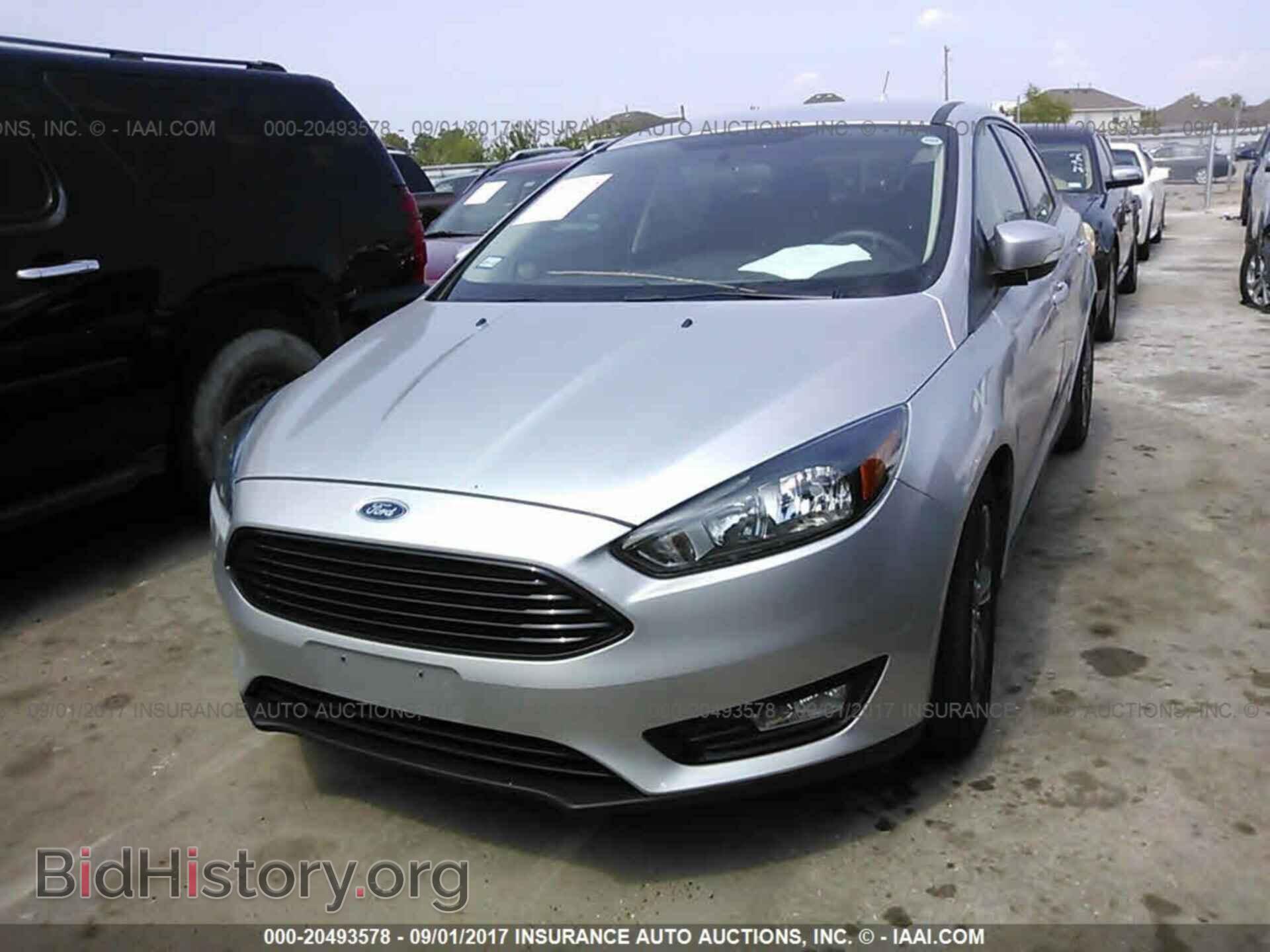 2016 Ford Focus - VIN: 1FADP3KE0GL212242 - Фото 2
