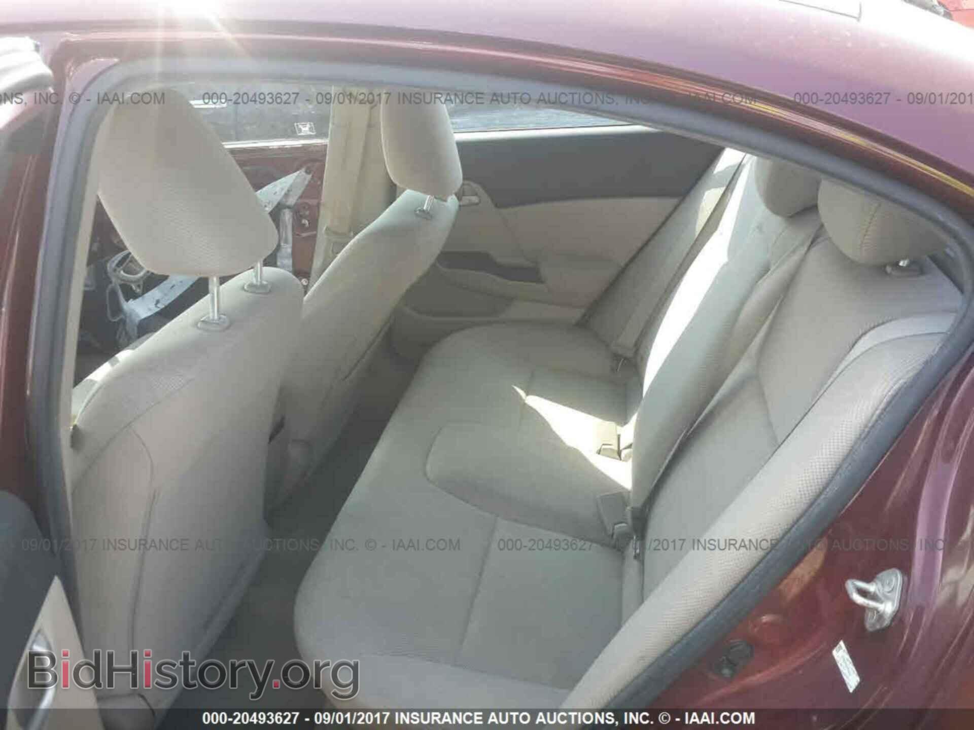 2012 Honda Civic - VIN: 2HGFB2F55CH579443 - Photo 8