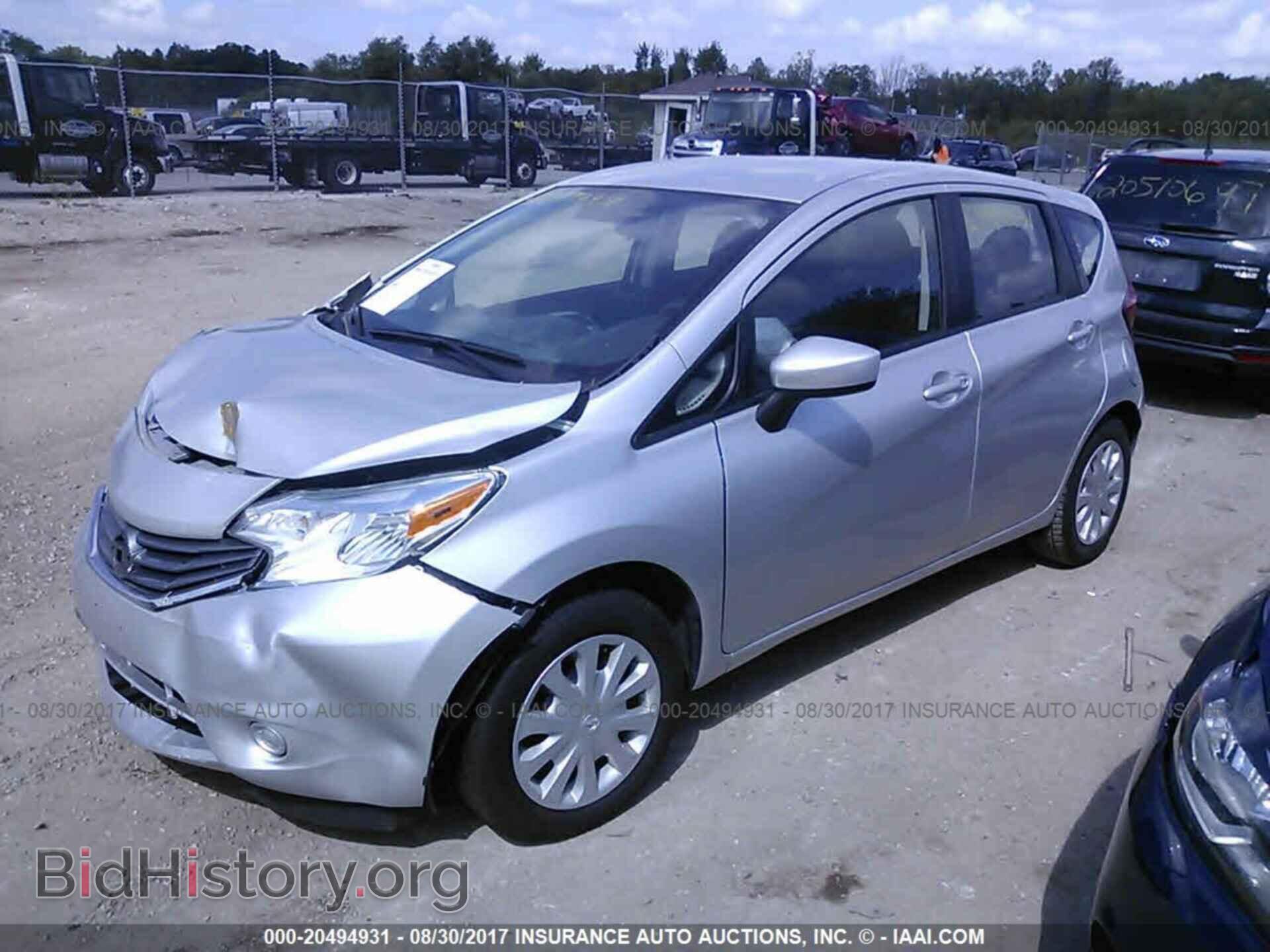2015 Nissan Versa note - VIN: 3N1CE2CP4FL440532 - Фото 2