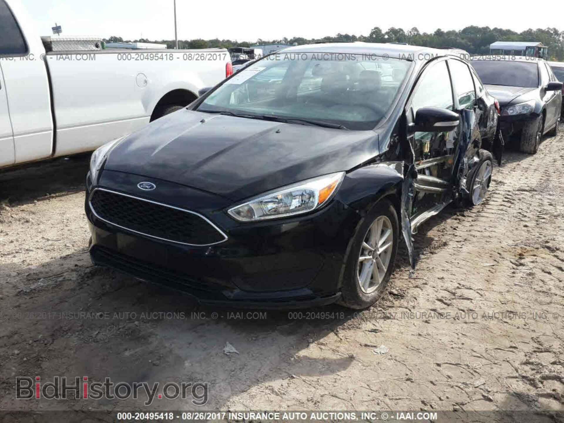 2017 Ford Focus - VIN: 1FADP3F26HL208486 - Photo 2