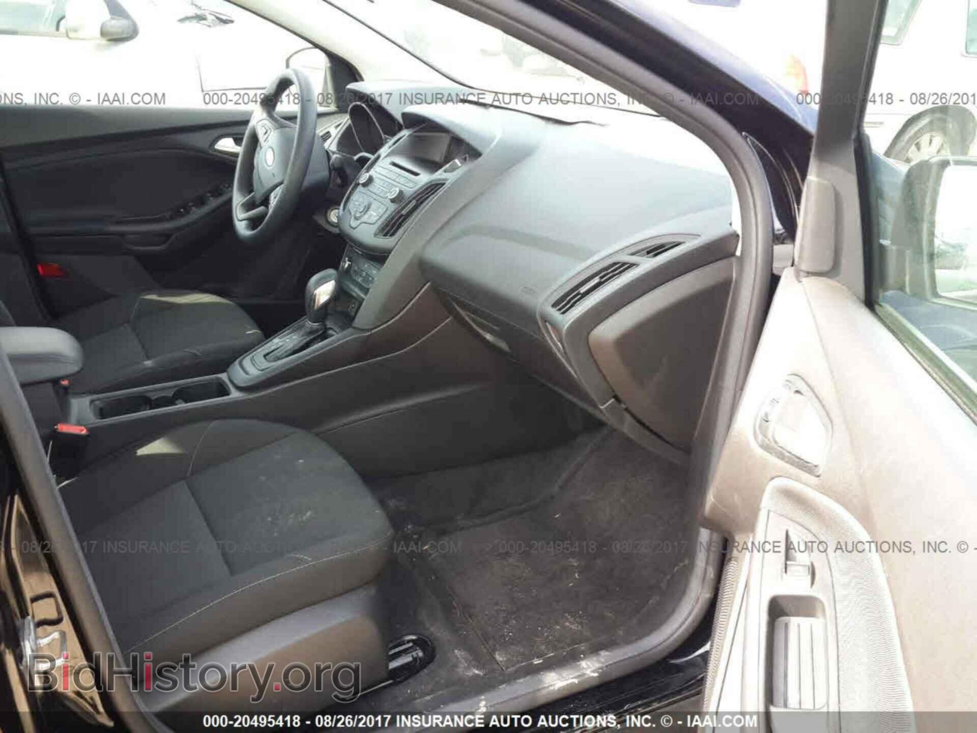 2017 Ford Focus - VIN: 1FADP3F26HL208486 - Photo 5