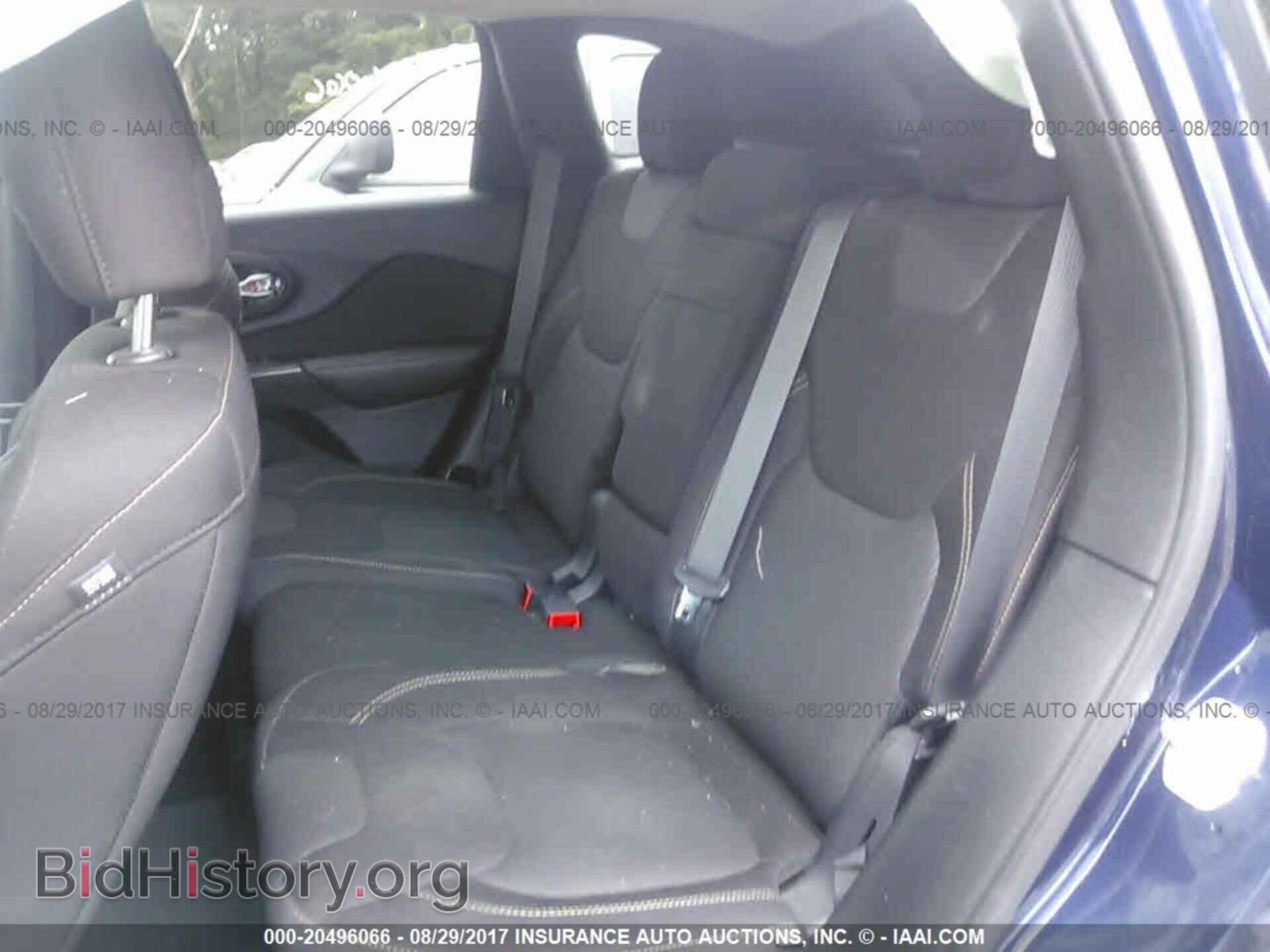 2015 Jeep Cherokee - VIN: 1C4PJMCB1FW788342 - Фото 8