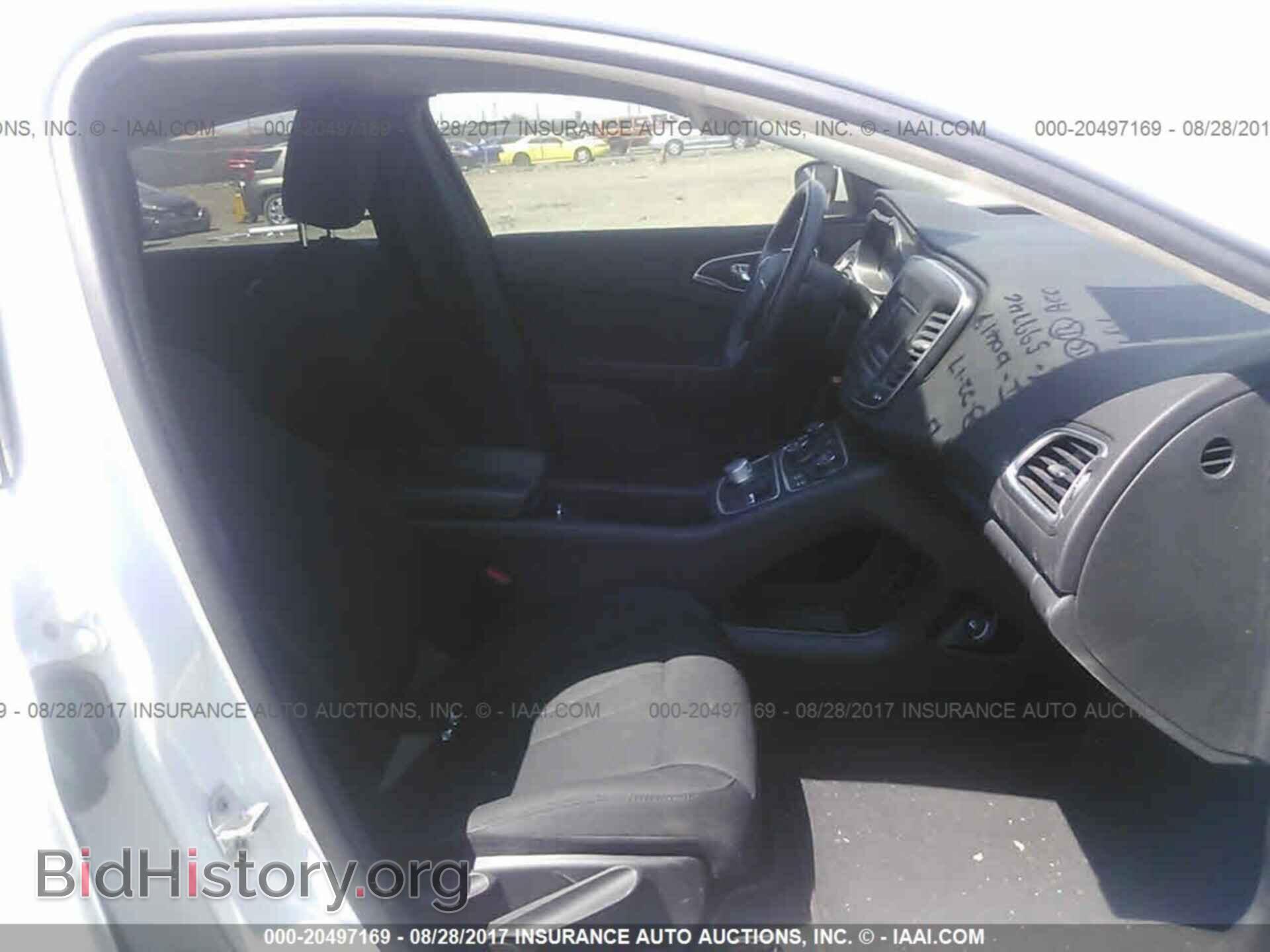 2015 Chrysler 200 - VIN: 1C3CCCAB7FN699973 - Photo 5