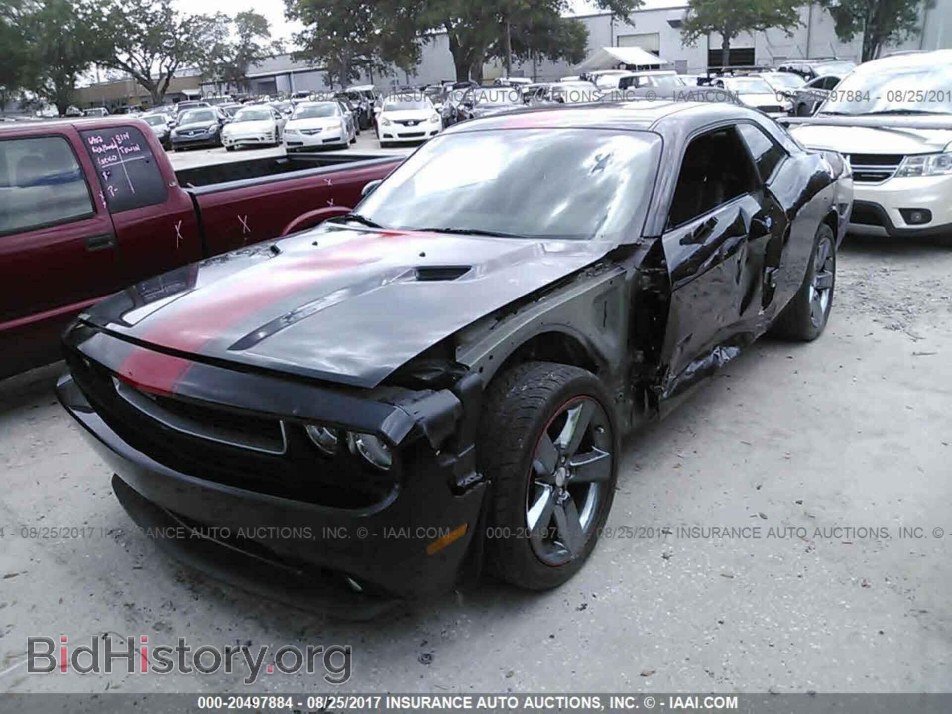 2014 Dodge Challenger - VIN: 2C3CDYAG3EH274117 - Фото 2