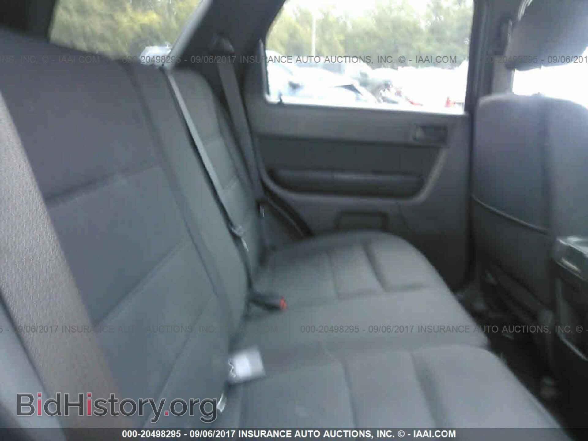 2012 Ford Escape - VIN: 1FMCU0D75CKA27191 - Photo 8