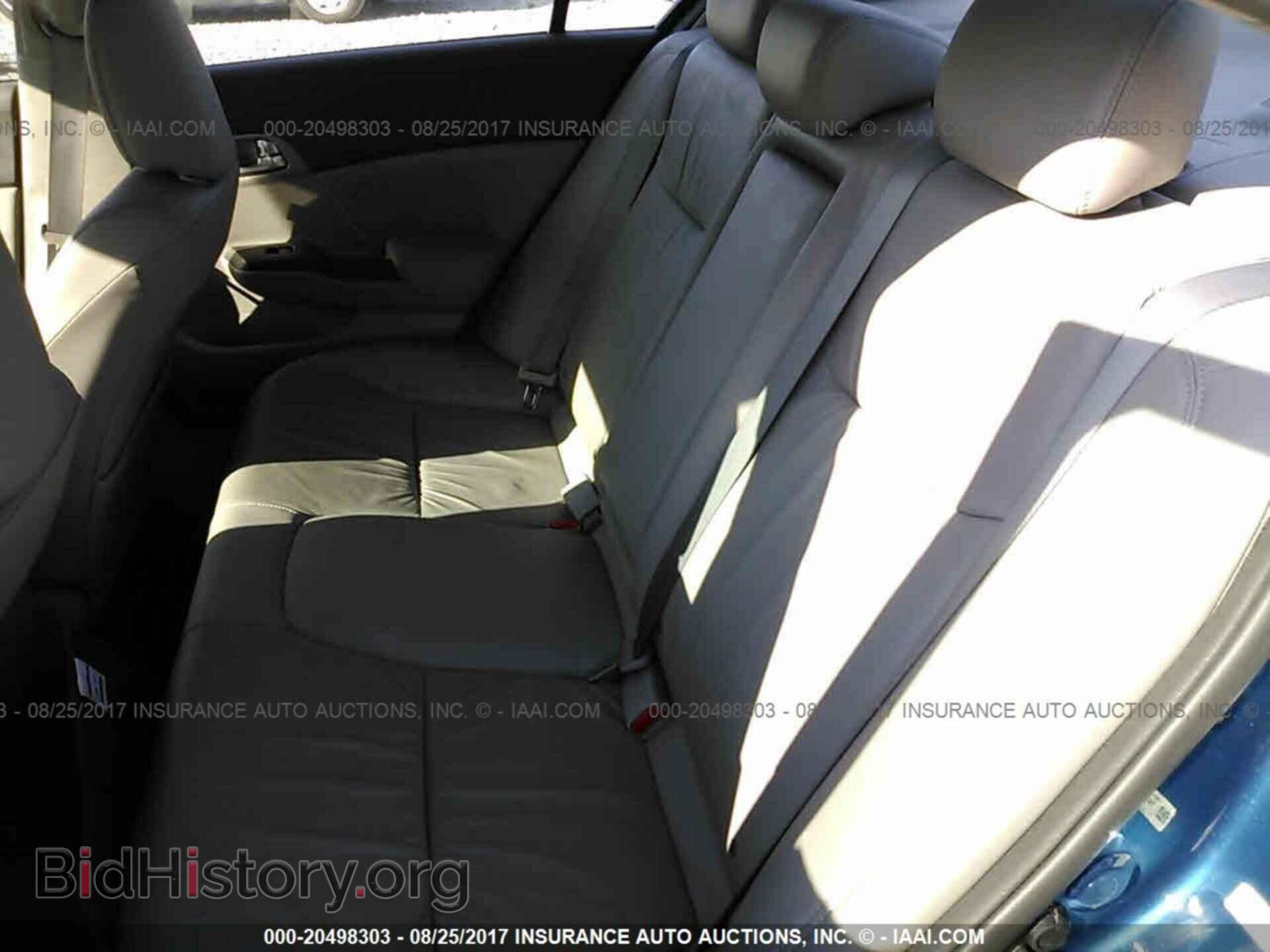 2012 Honda Civic - VIN: 19XFB2F90CE325748 - Photo 8