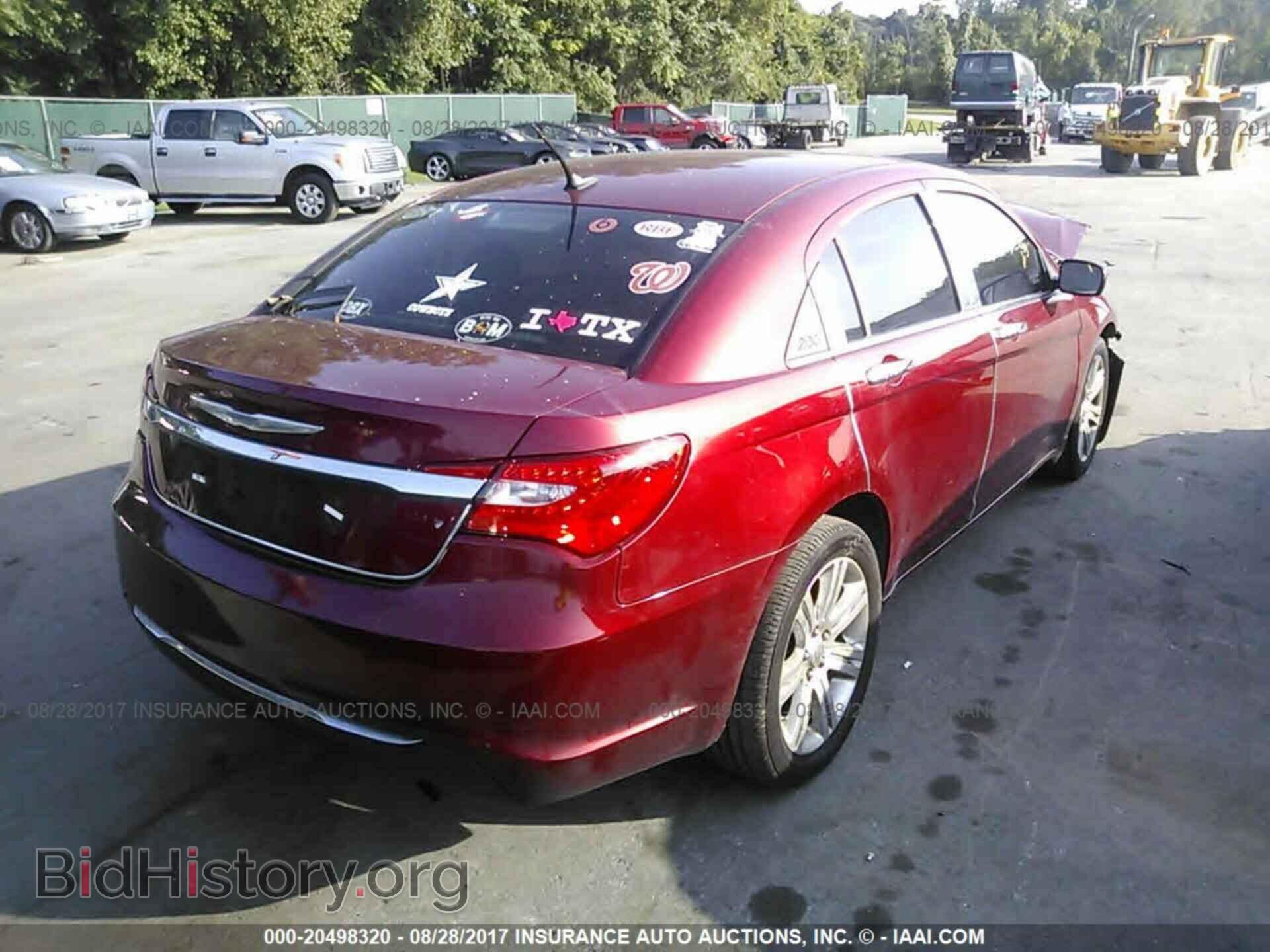 2014 Chrysler 200 - VIN: 1C3CCBBB0EN131720 - Фото 4