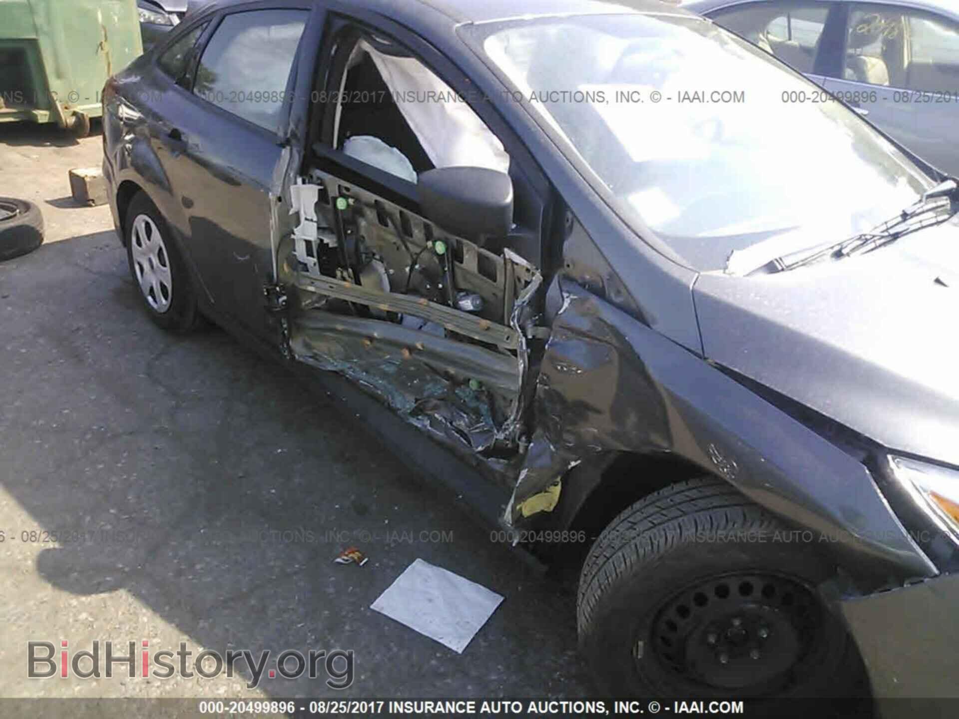 2016 Ford Focus - VIN: 1FADP3E24GL207532 - Photo 6