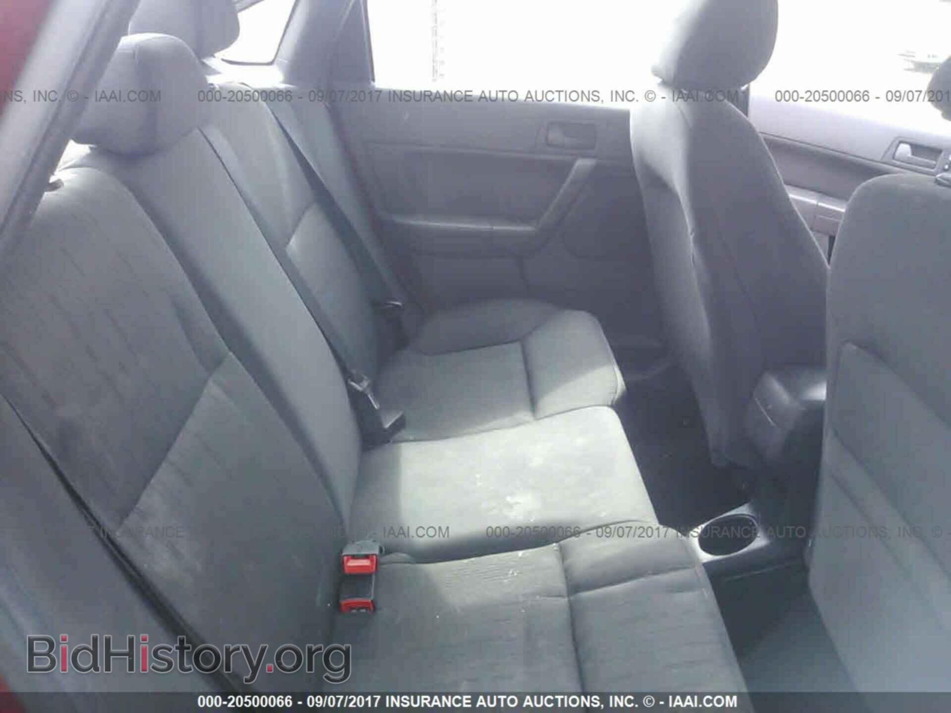 2011 Ford Focus - VIN: 1FAHP3FN8BW152729 - Фото 8