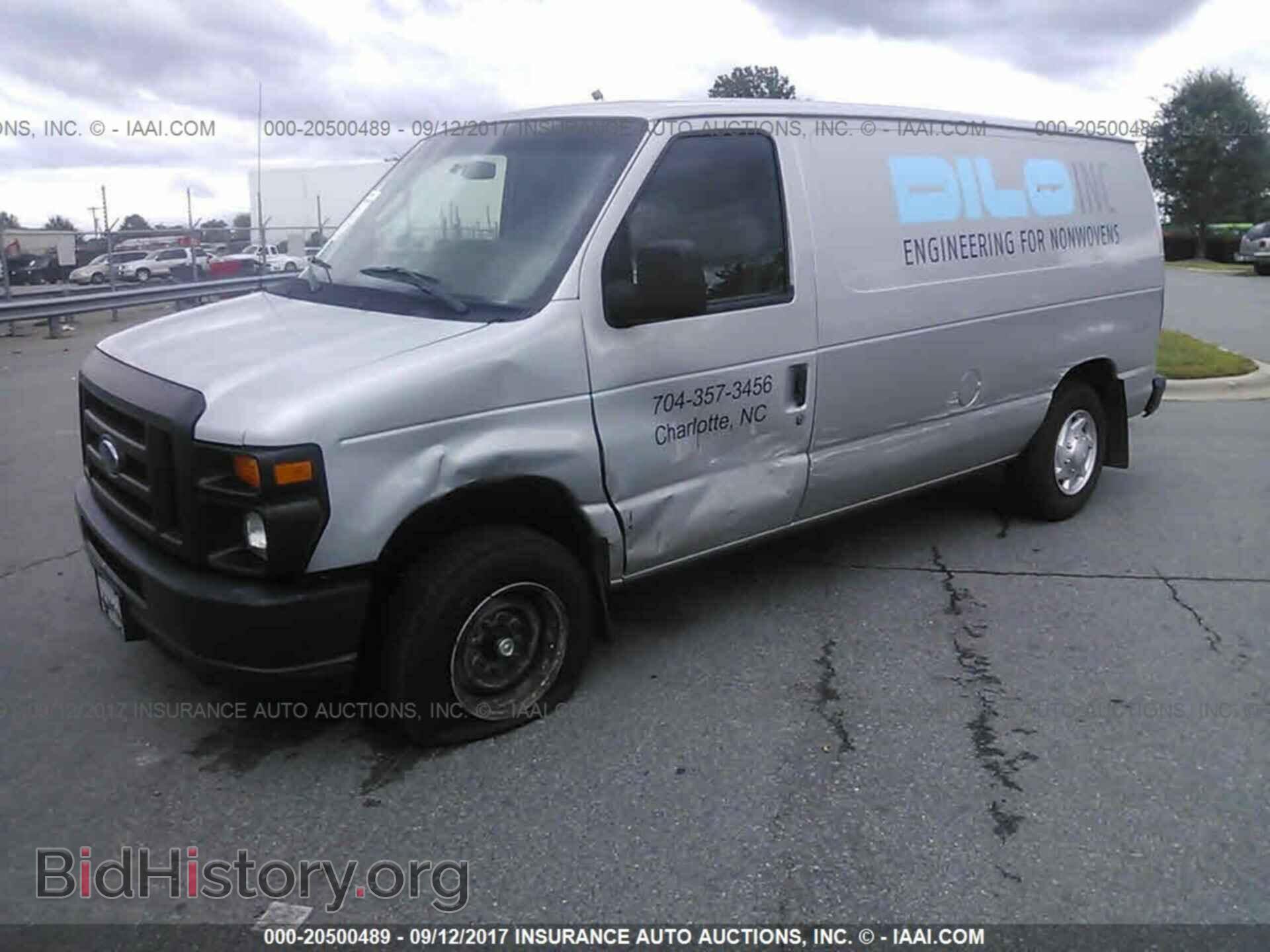 2011 Ford Econoline - VIN: 1FTNE1EW2BDB33090 - Photo 2