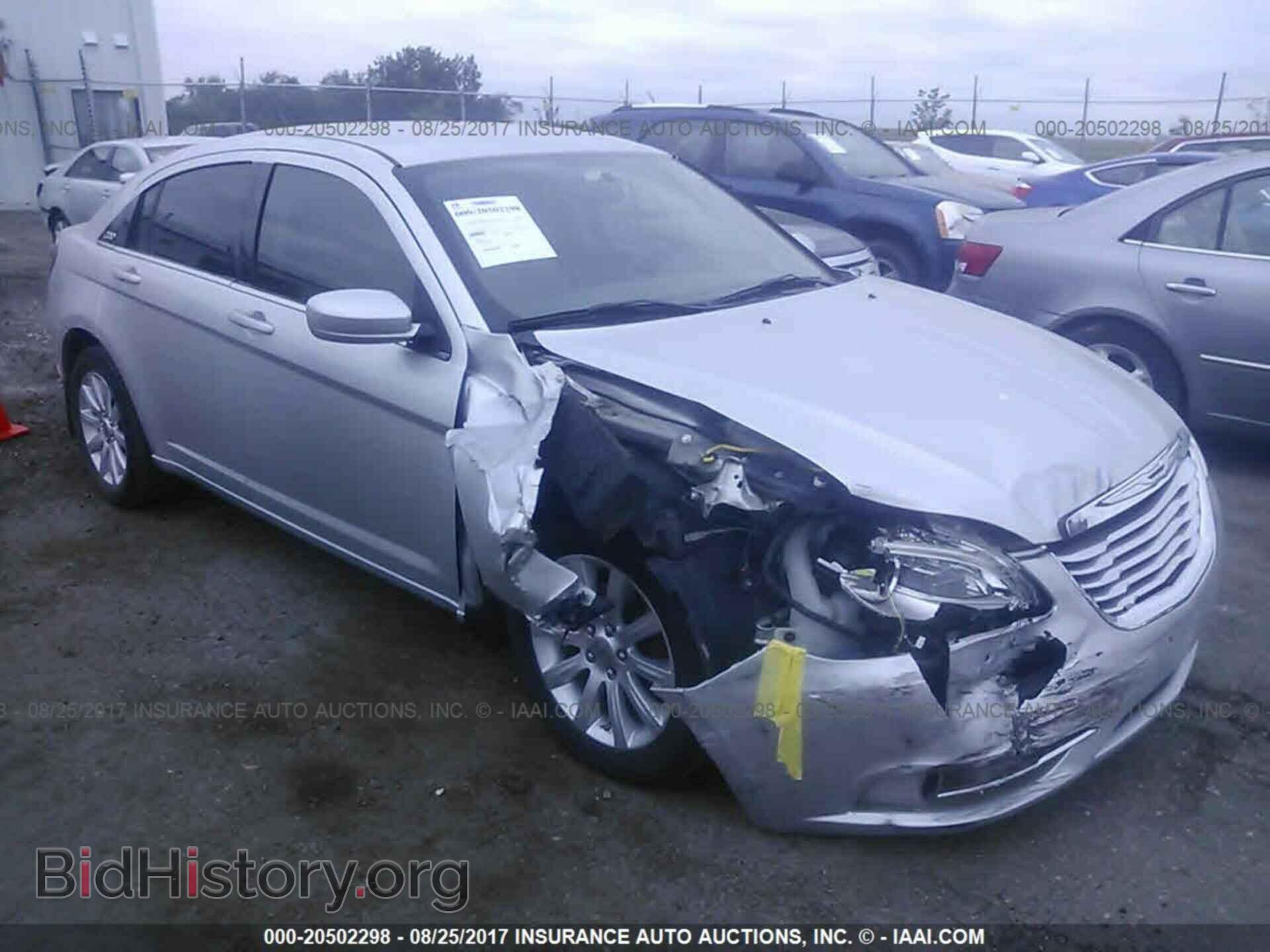 Photo 1C3BC1FB8BN511593 - Chrysler 200 2011