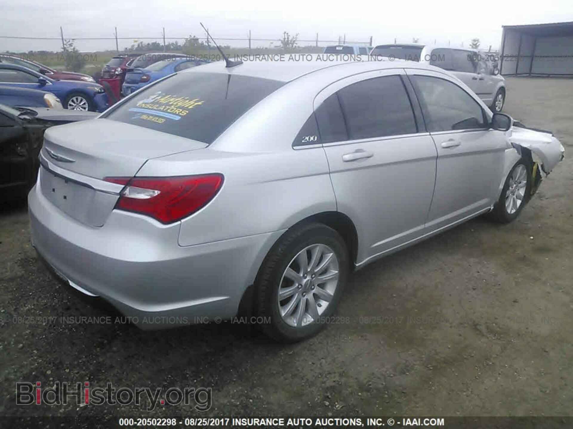 2011 Chrysler 200 - VIN: 1C3BC1FB8BN511593 - Photo 4