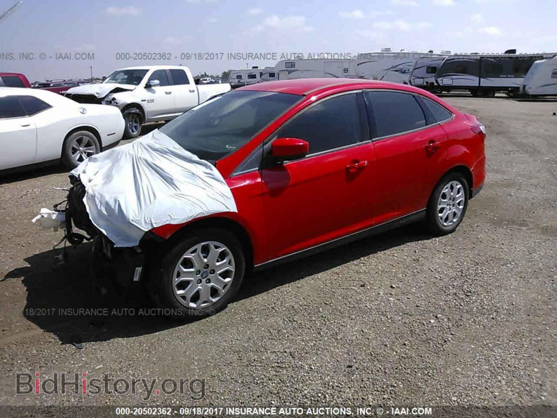 2012 Ford Focus - VIN: 1FAHP3F25CL196499 - Photo 2