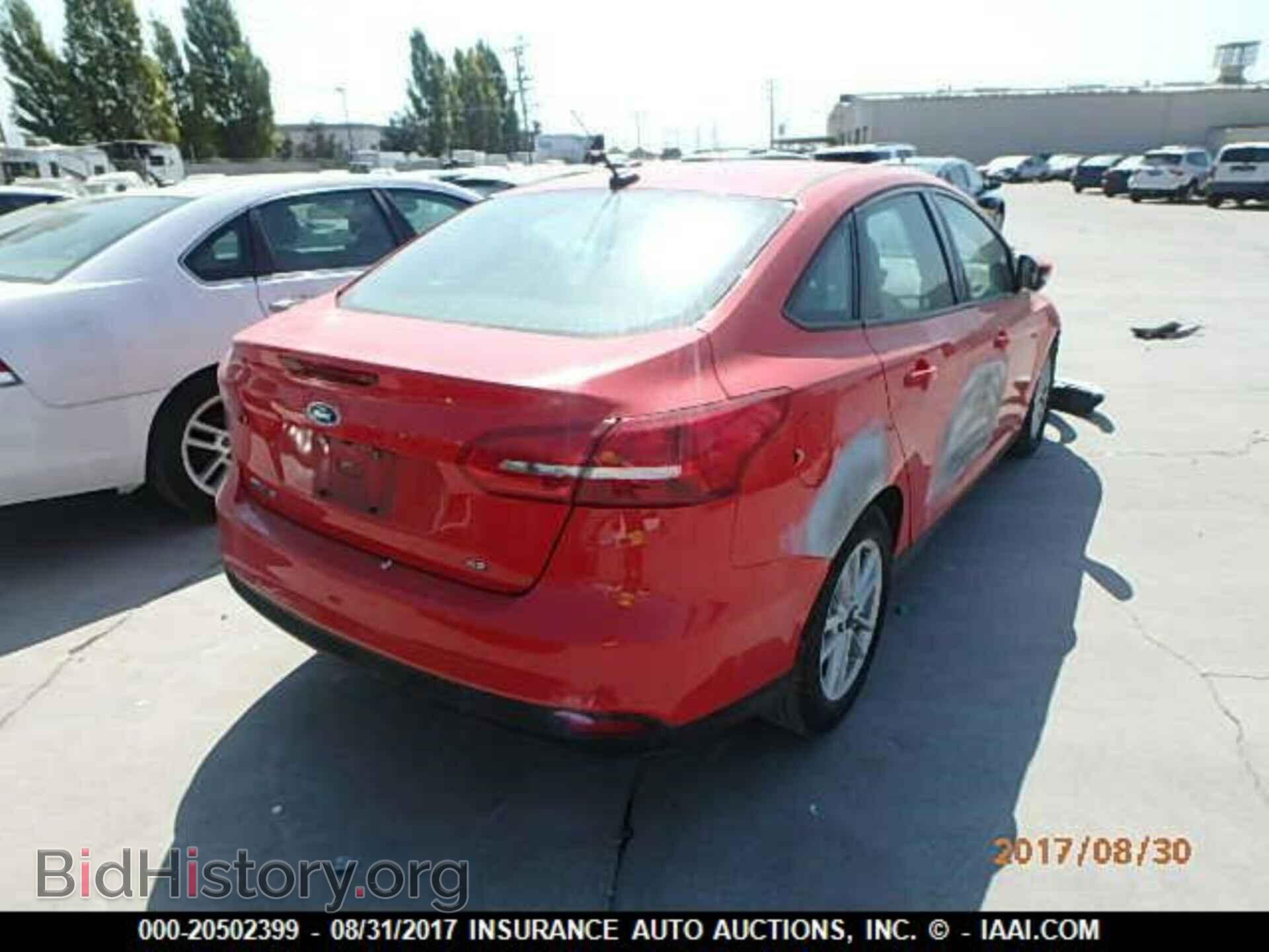 2016 Ford Focus - VIN: 1FADP3F27GL272700 - Фото 4