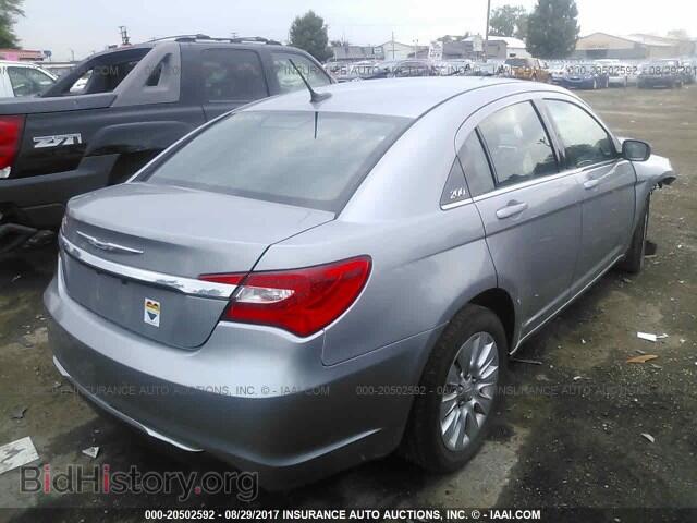 2013 Chrysler 200 - VIN: 1C3CCBAB8DN641698 - Фото 4