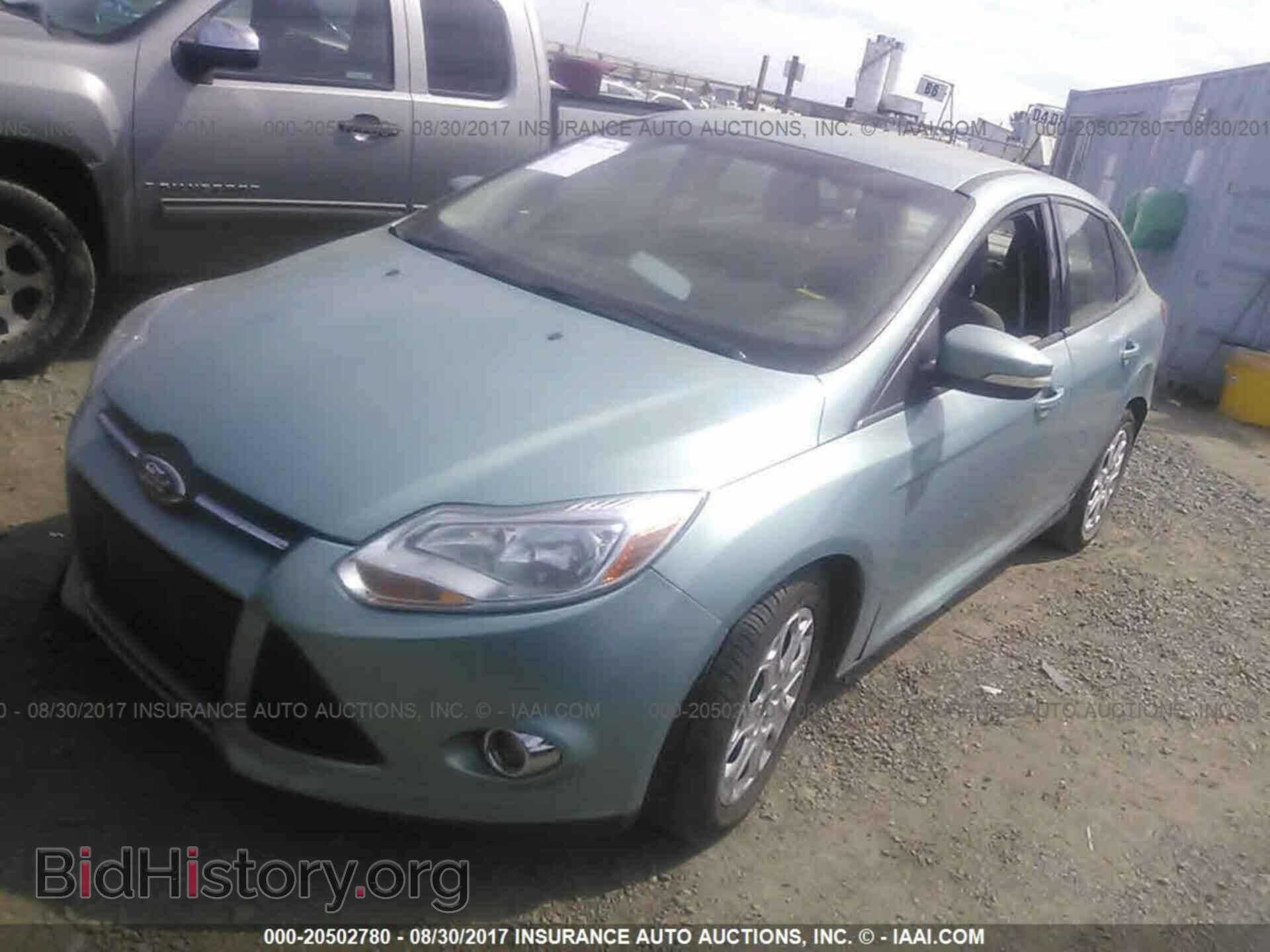 2012 Ford Focus - VIN: 1FAHP3F27CL362800 - Photo 2