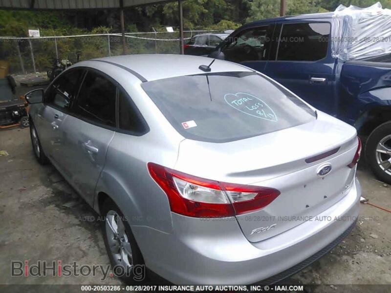 2014 Ford FOCUS (VIN 1FADP3F22EL354928) — photo 3 of 10