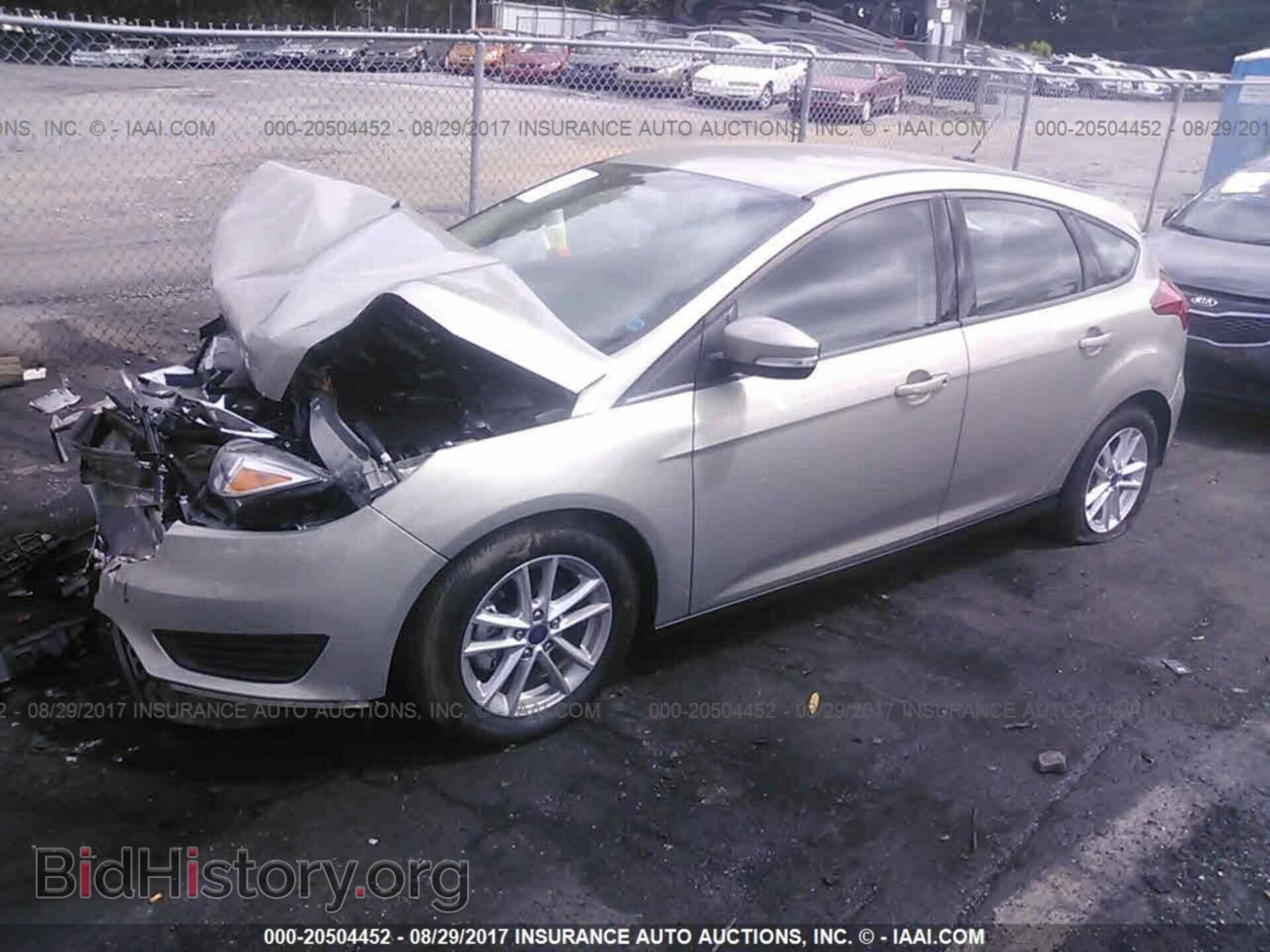 2016 Ford Focus - VIN: 1FADP3K27GL385181 - Фото 2