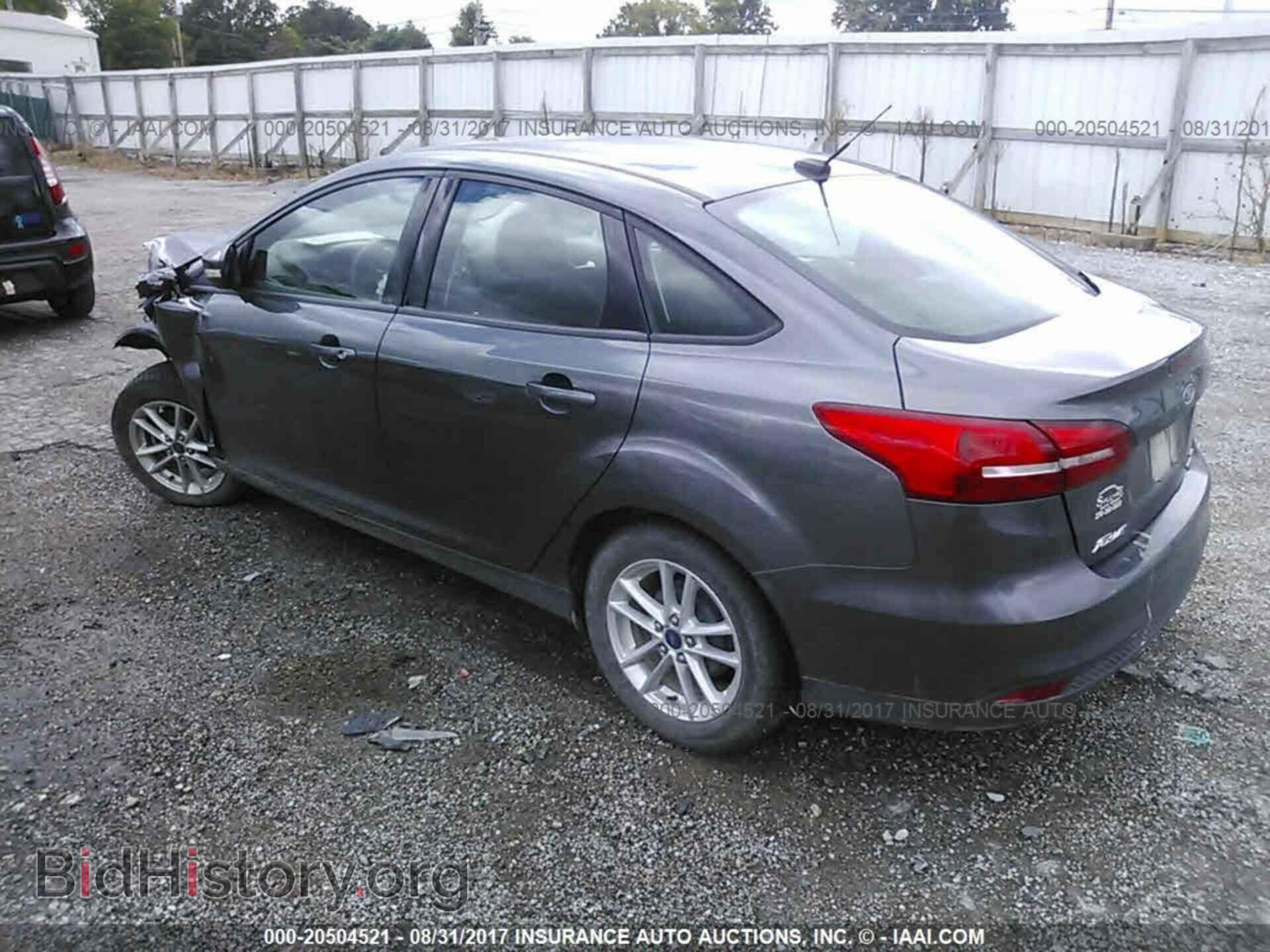2015 Ford Focus - VIN: 1FADP3F28FL206879 - Photo 3