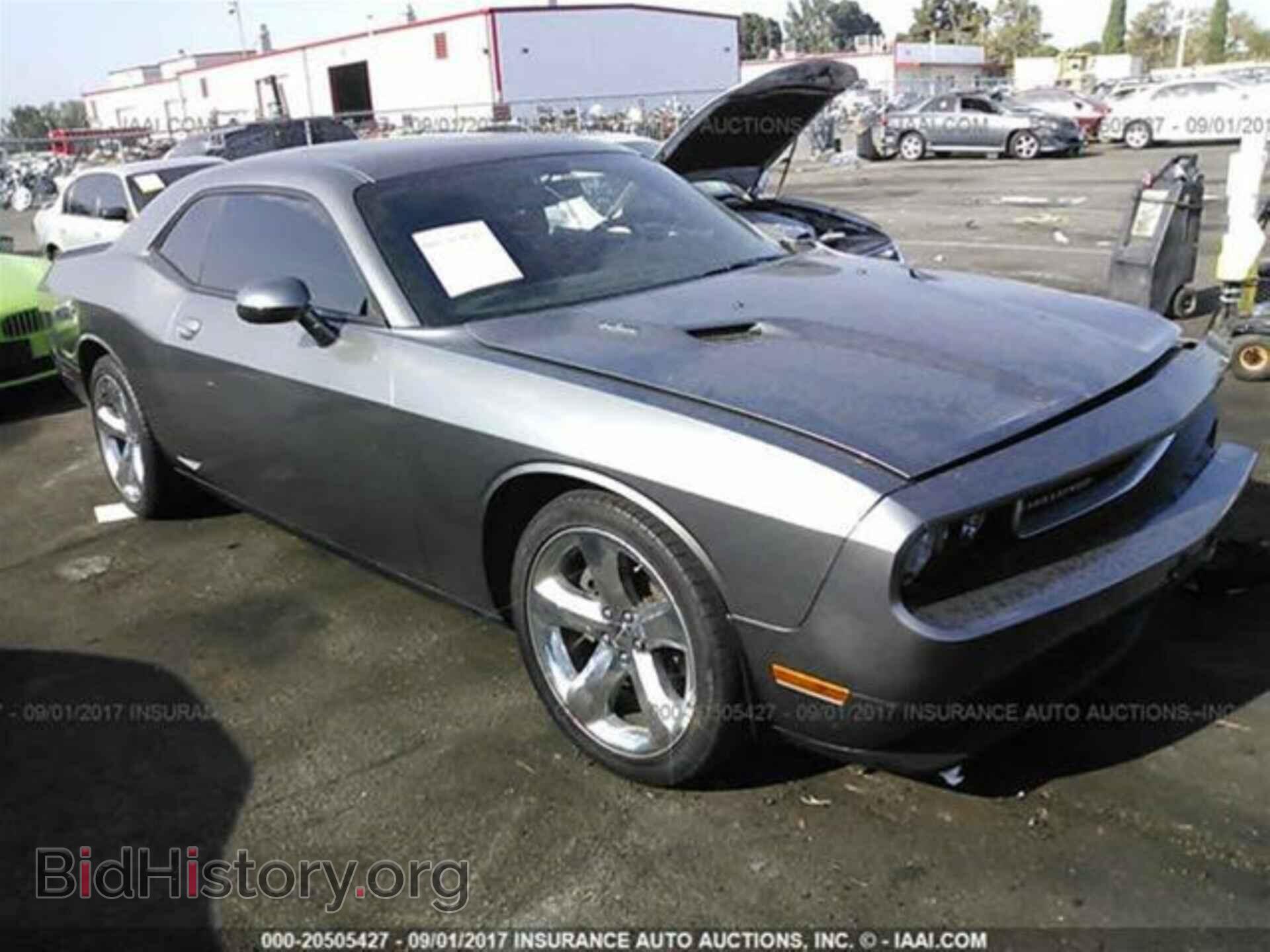Фотография 2B3CJ5DT2BH601745 - Dodge Challenger 2011
