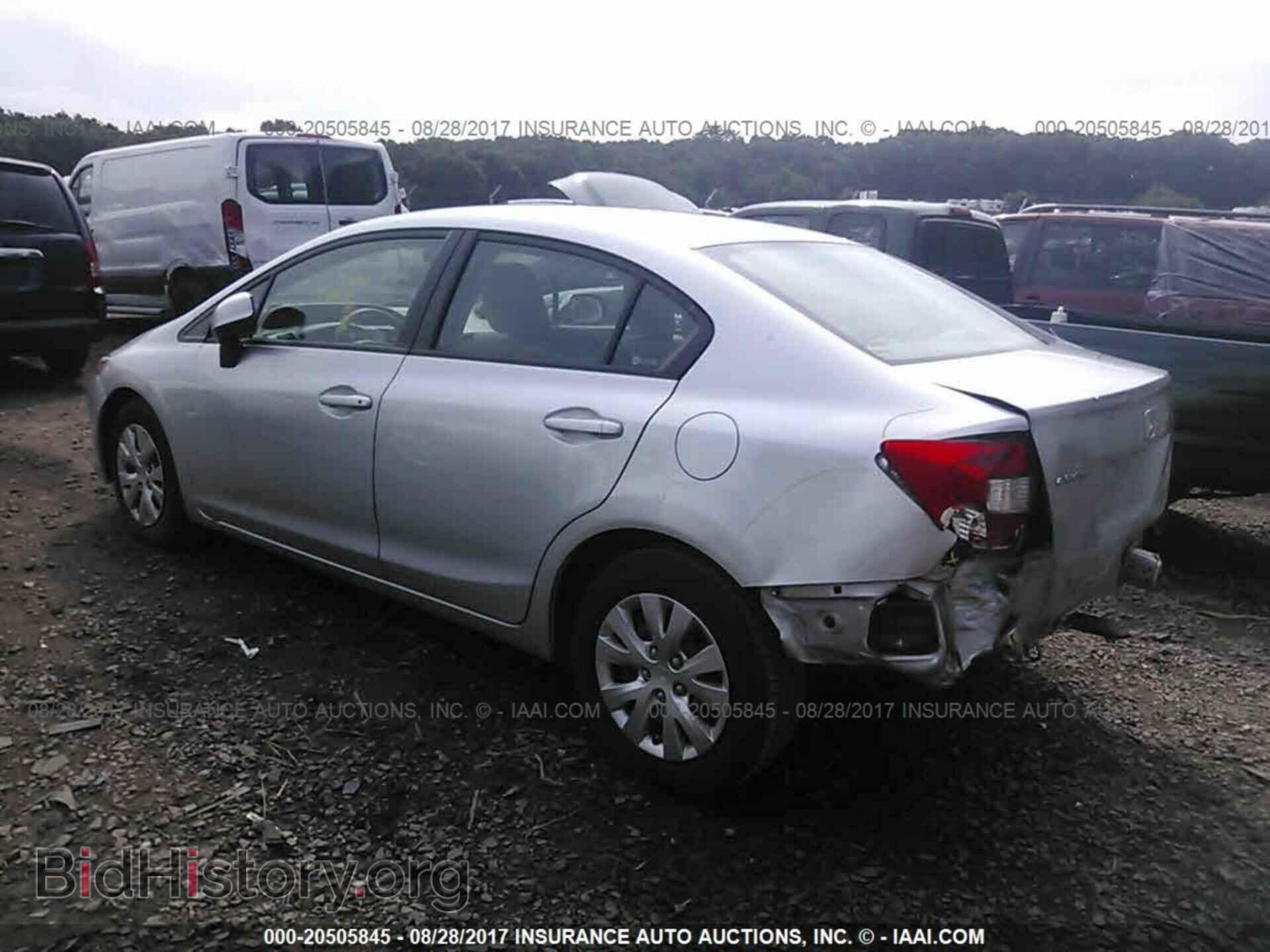 2012 Honda Civic - VIN: 2HGFB2F5XCH335111 - Фото 3