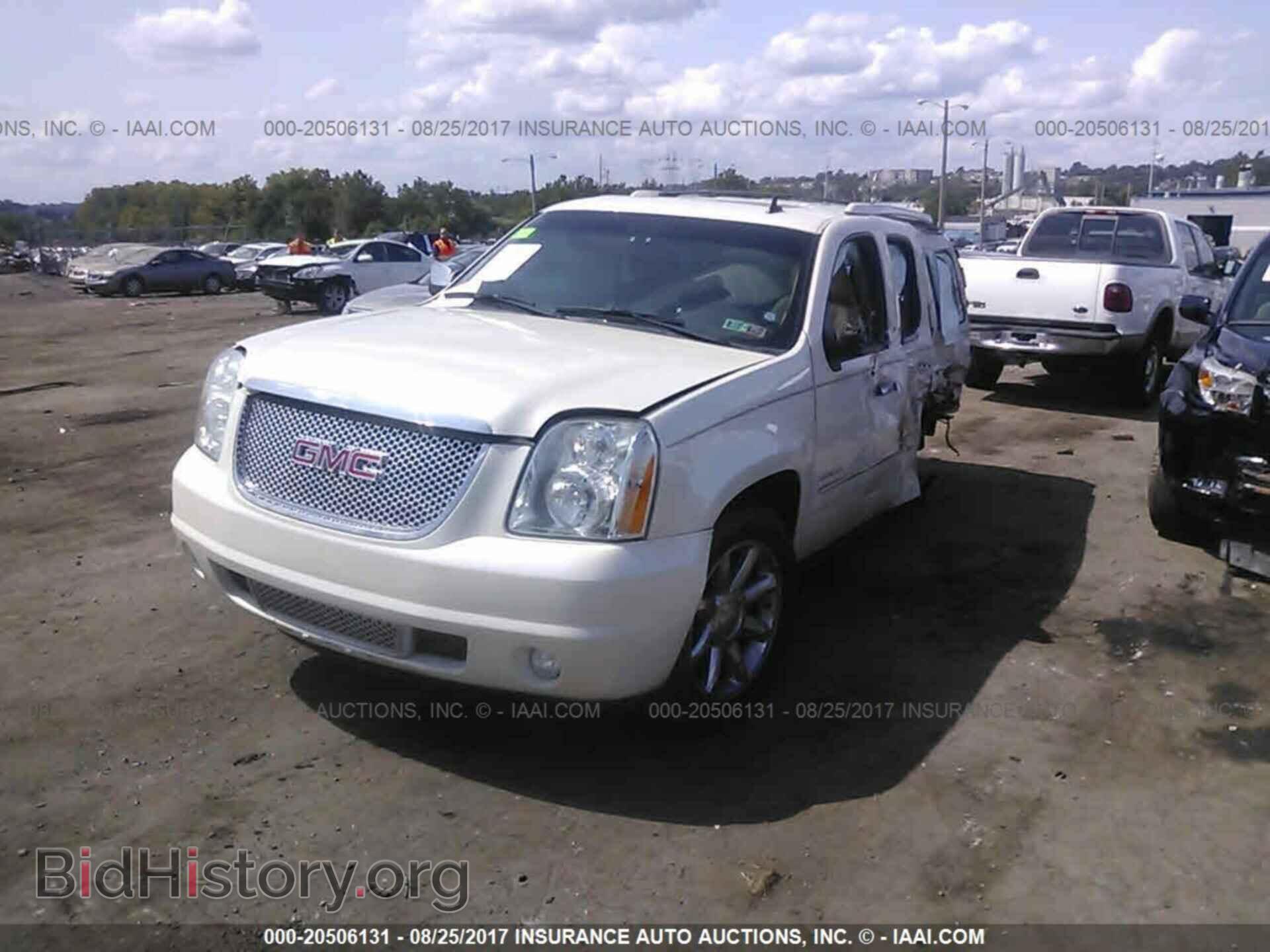 2013 Gmc Yukon - VIN: 1GKS2EEF6DR236963 - Фото 2