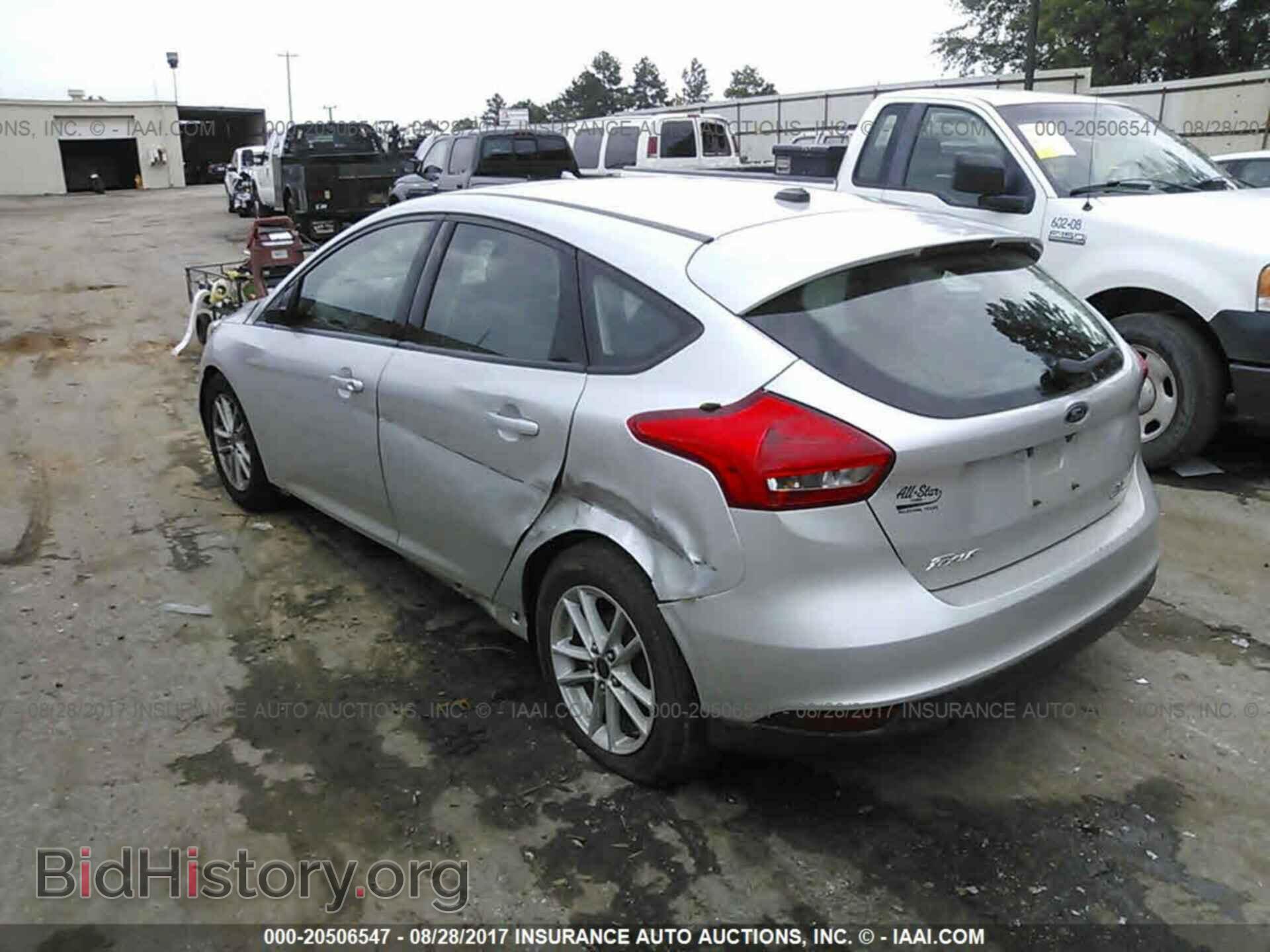 2015 Ford Focus - VIN: 1FADP3K25FL335457 - Photo 3