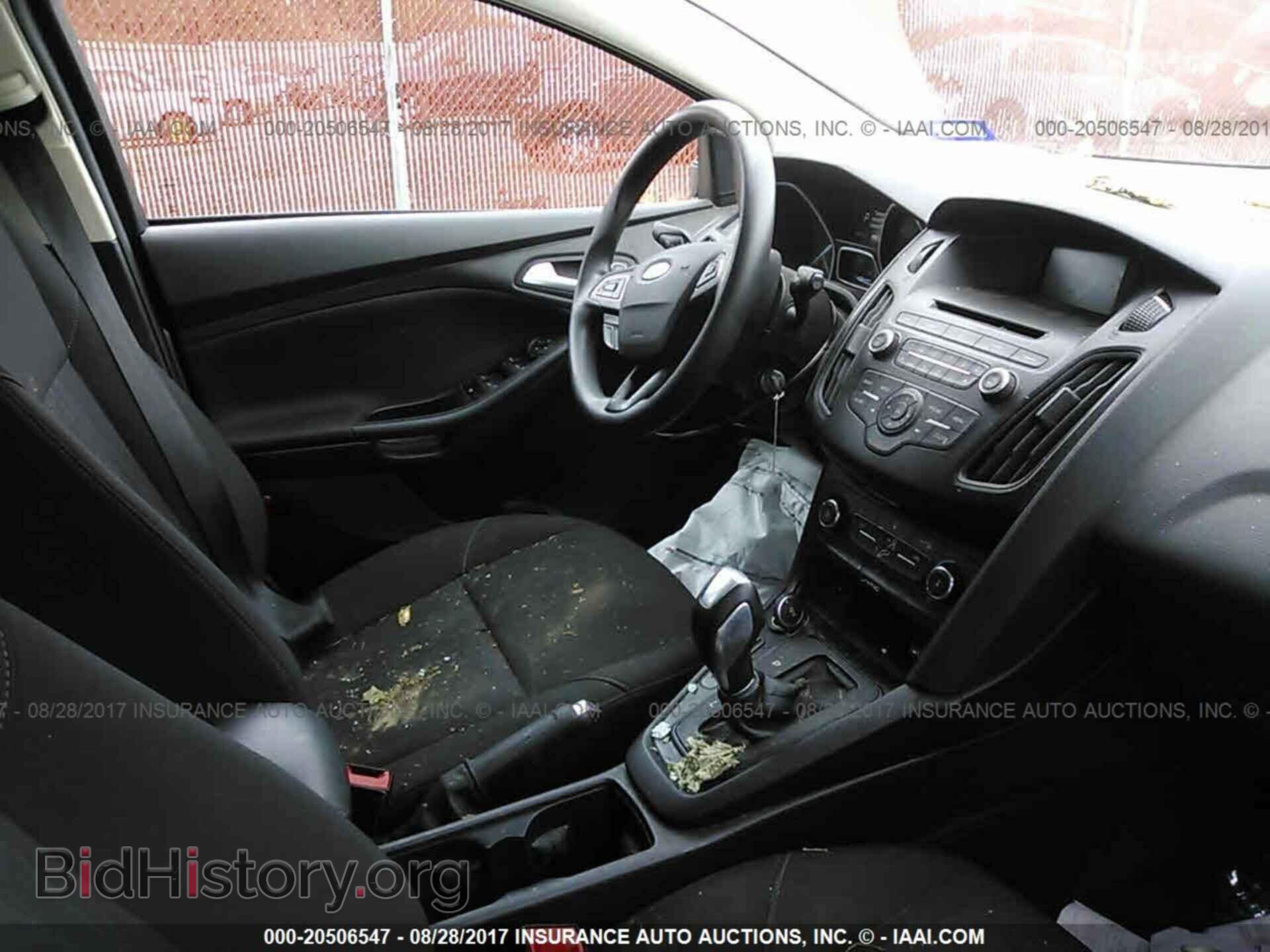 2015 Ford Focus - VIN: 1FADP3K25FL335457 - Photo 5