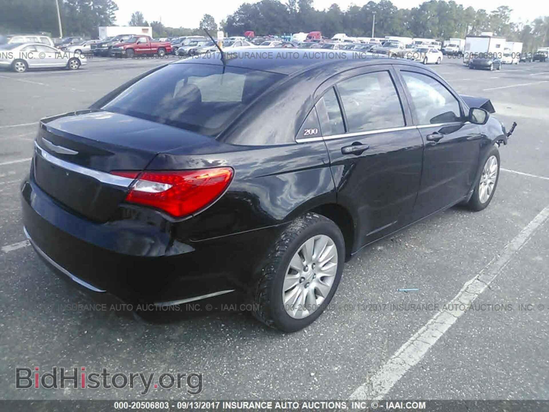 2014 Chrysler 200 - VIN: 1C3CCBAB7EN236806 - Photo 4