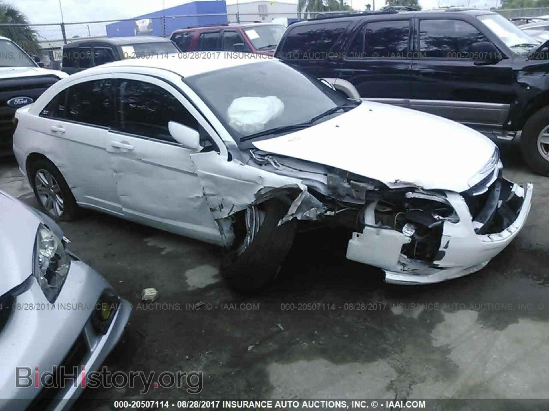 Photo 1C3CCBAB2DN660487 - Chrysler 200 2013