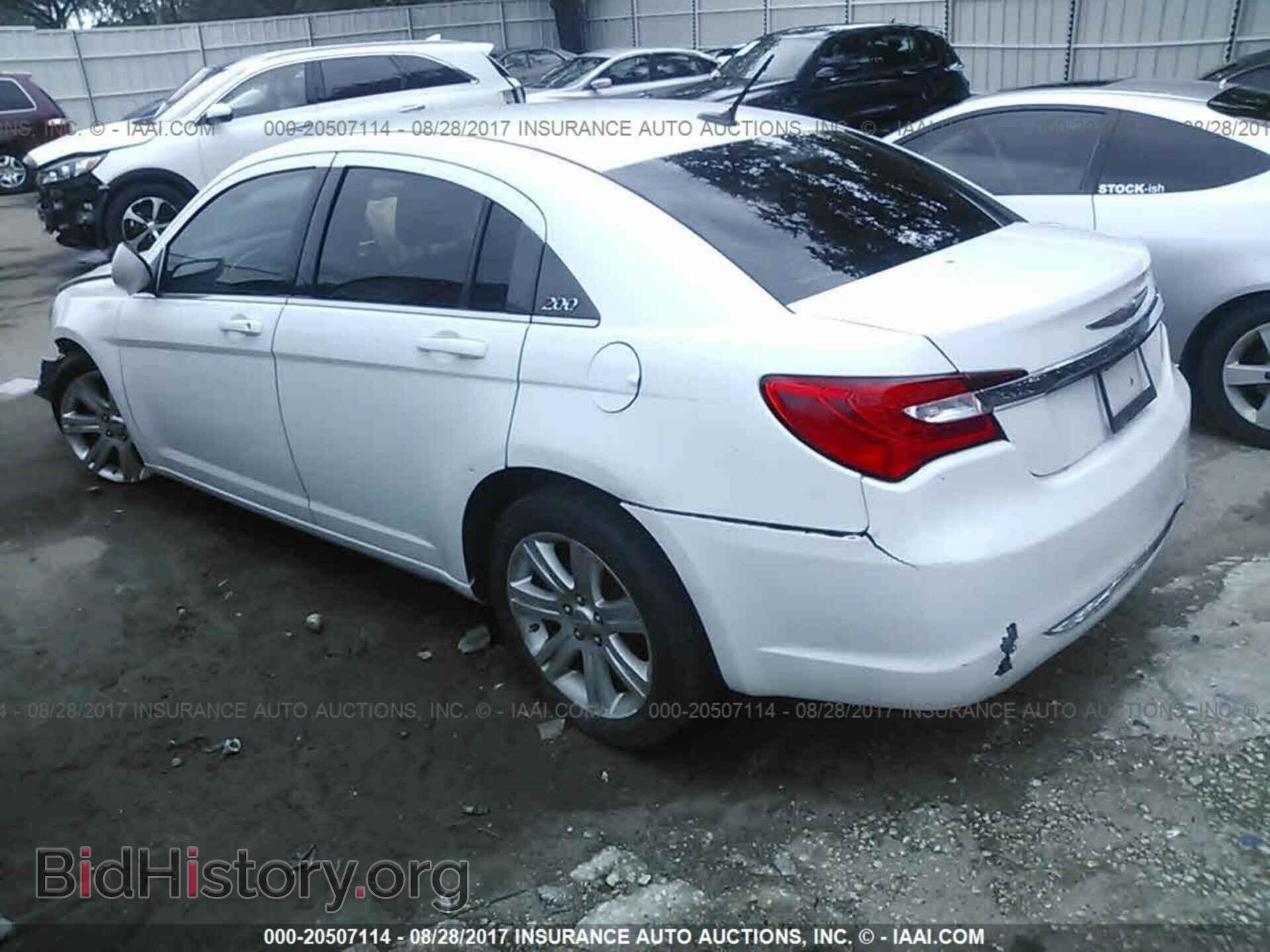2013 Chrysler 200 - VIN: 1C3CCBAB2DN660487 - Photo 3