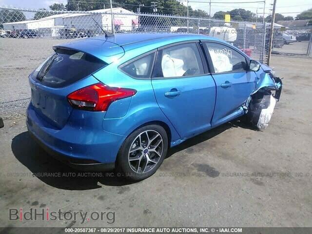 2017 Ford Focus - VIN: 1FADP3M2XHL221759 - Photo 4