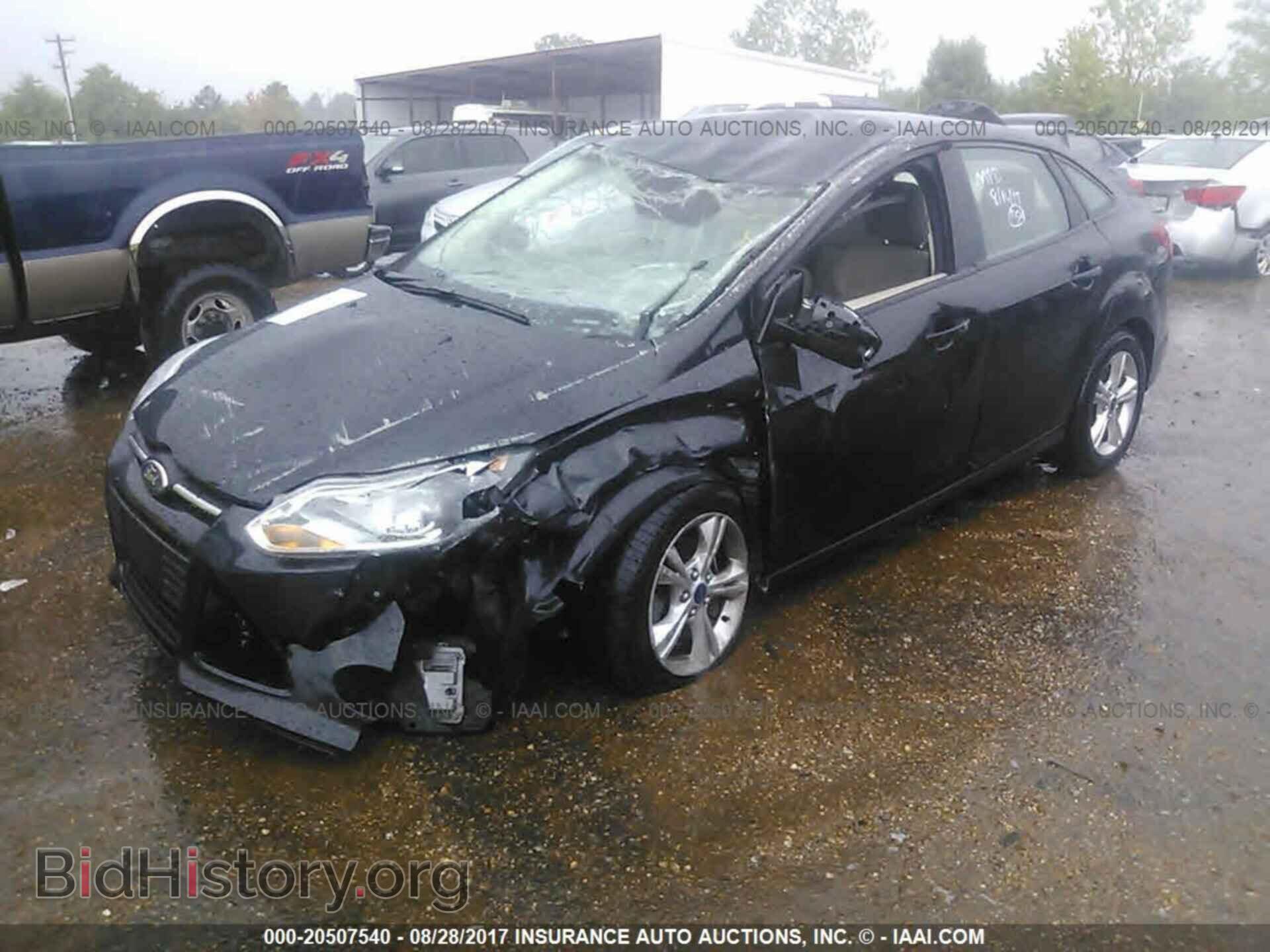 2013 Ford Focus - VIN: 1FADP3F26DL350900 - Photo 2
